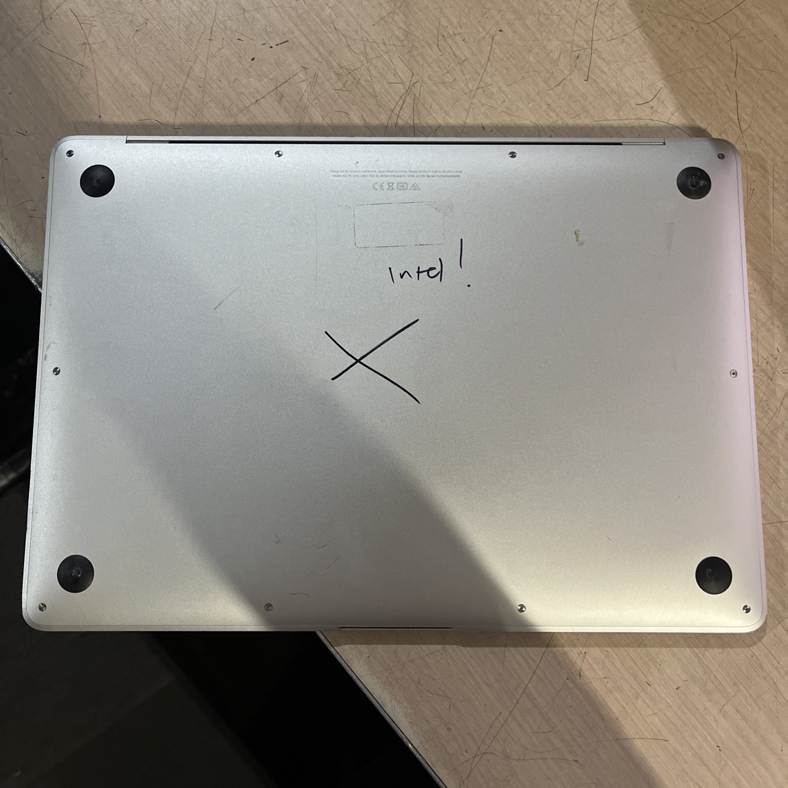 APPLE MACBOOK AIR 13′ SCISSOR, 2020 CORE I3-1000NG4 1.1GHZ 8GB RAM 256SSD