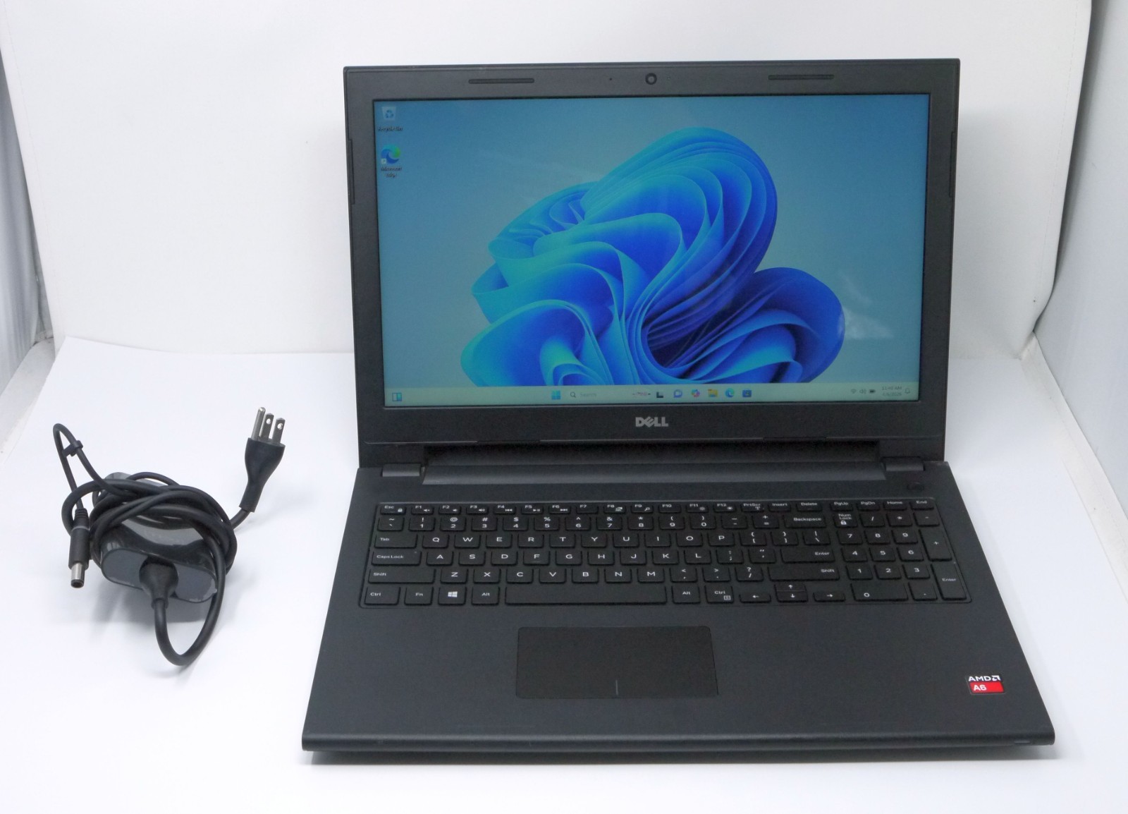 Dell Inspiron 3541 15.6″ Laptop – AMD A6-6310 / 4GB / 500GB HDD – New Battery