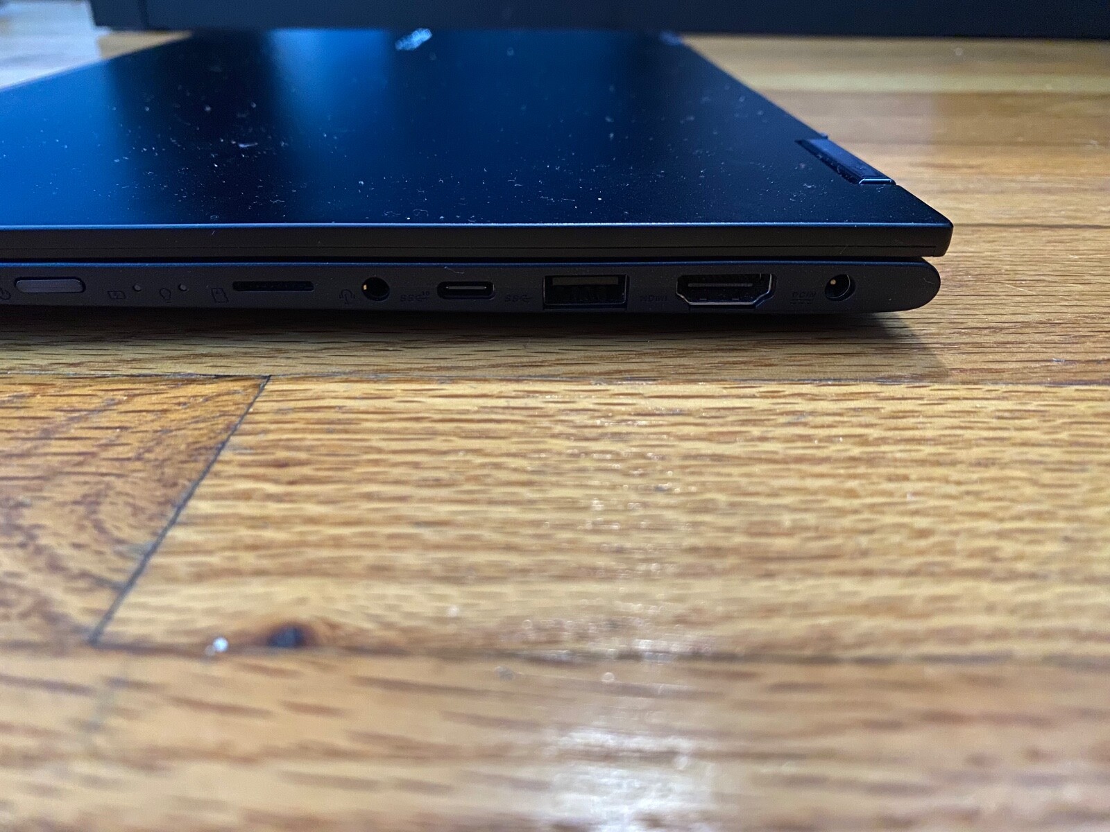 ASUS VivoBook Flip 14 TM420UA (Ryzen 5 5500U) Windows 11, Comes with Charger