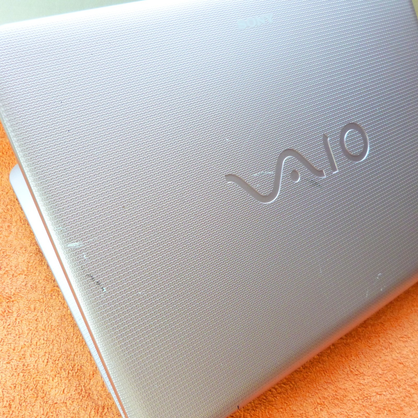 Sony Vaio NS38 ROSE PINK SPECIAL 14″ XBLACK l Windows 10 l 4GB RAM DVDRW