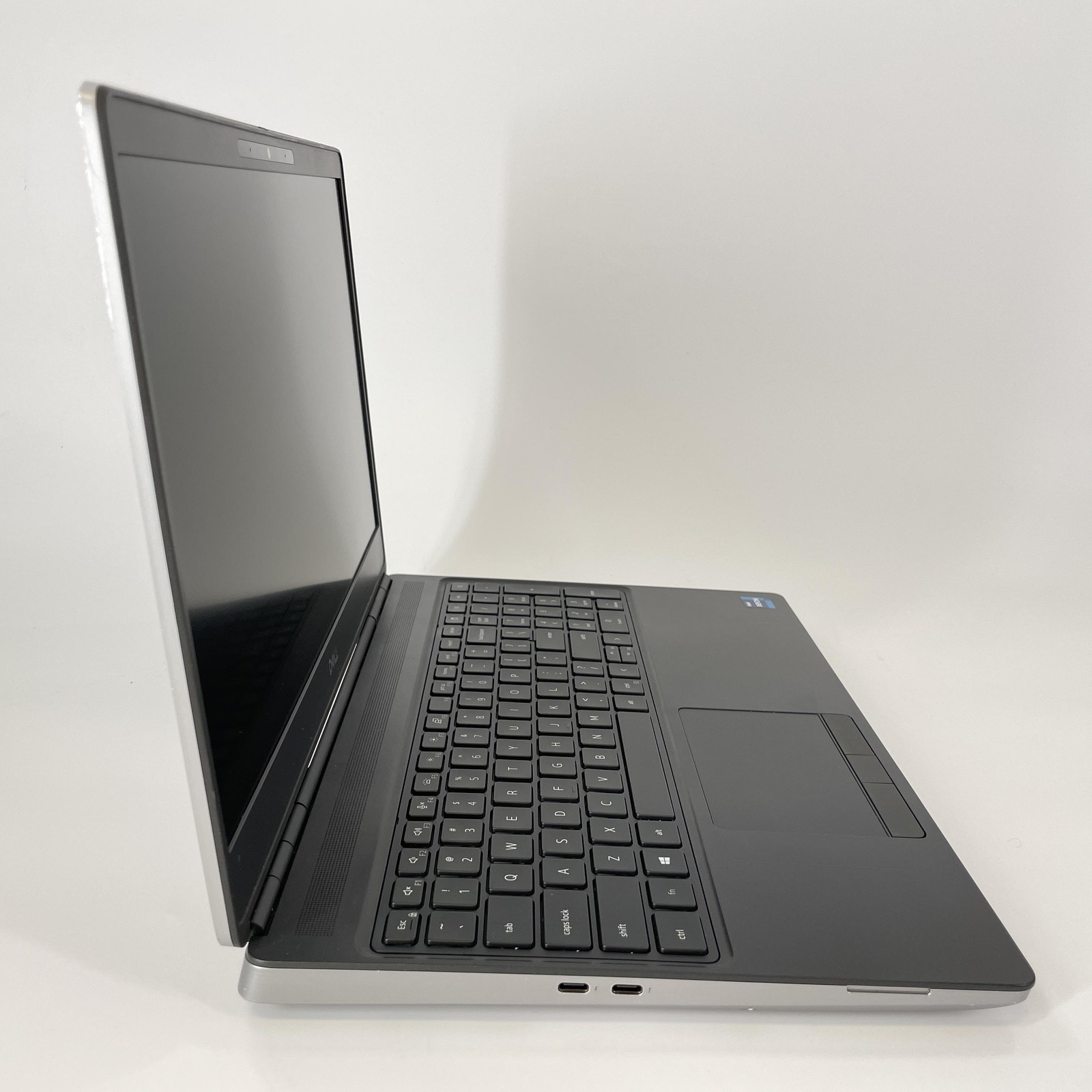 Dell Precision 7560 15.6 4K Xeon W-11855M 3.20GHz 32GB 1TB RTX A4000- BENT FRAME