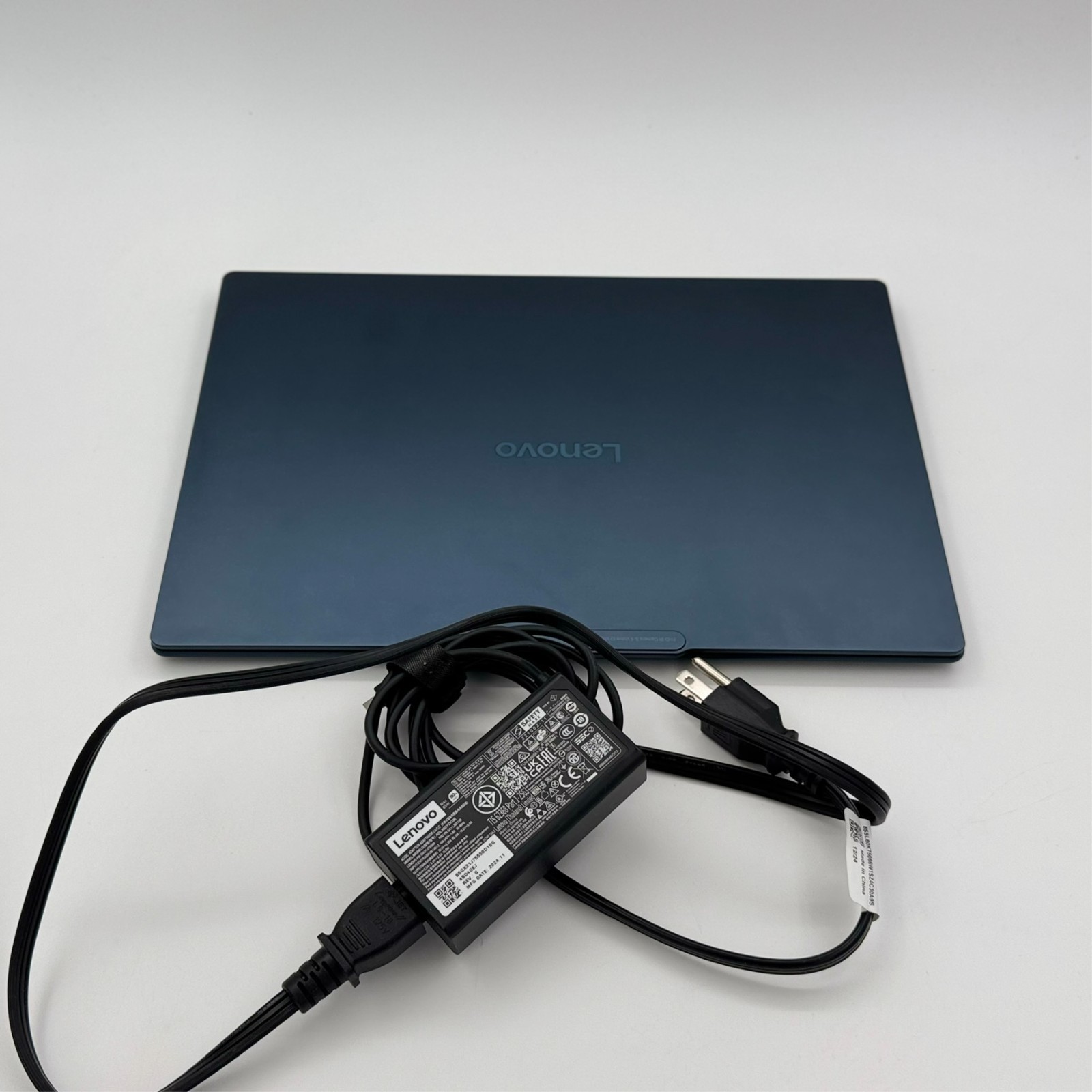 Lenovo Yoga Slim 7x 14.5″ 3K OLED Touch Snapdragon X Elite 32GB 1TB Blue