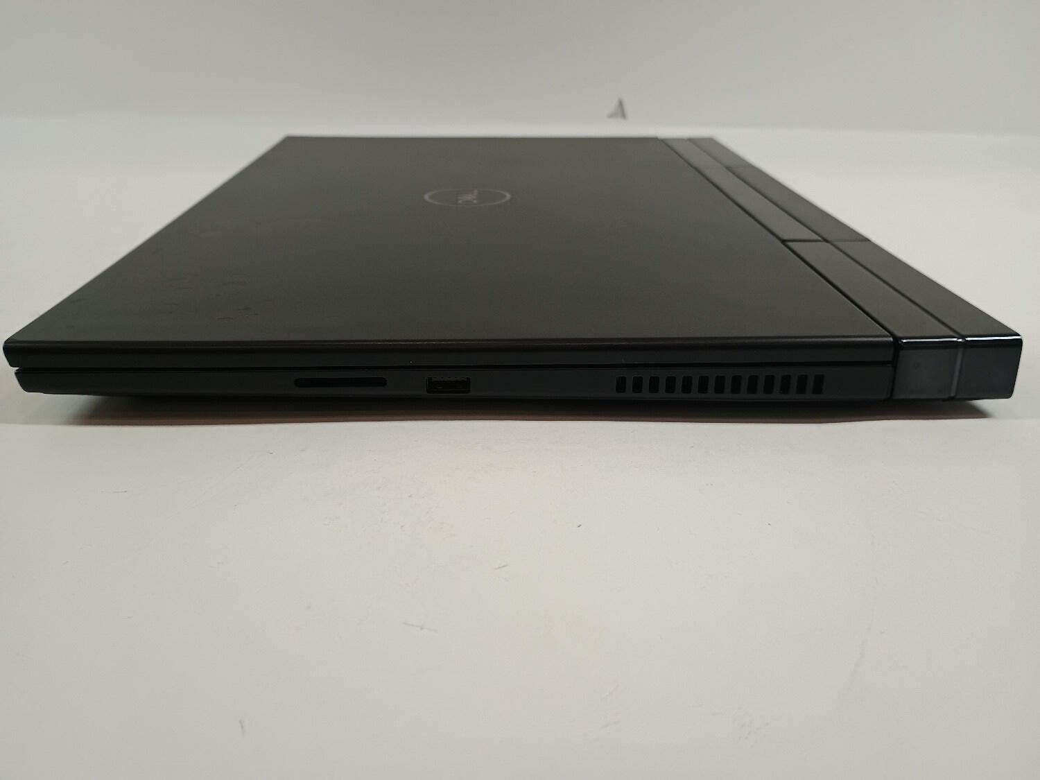 Dell G7 7700 17.3″ i7-10750H 2.6GHz 16GB RAM 256GB SSD GeForce GTX 1660 Ti
