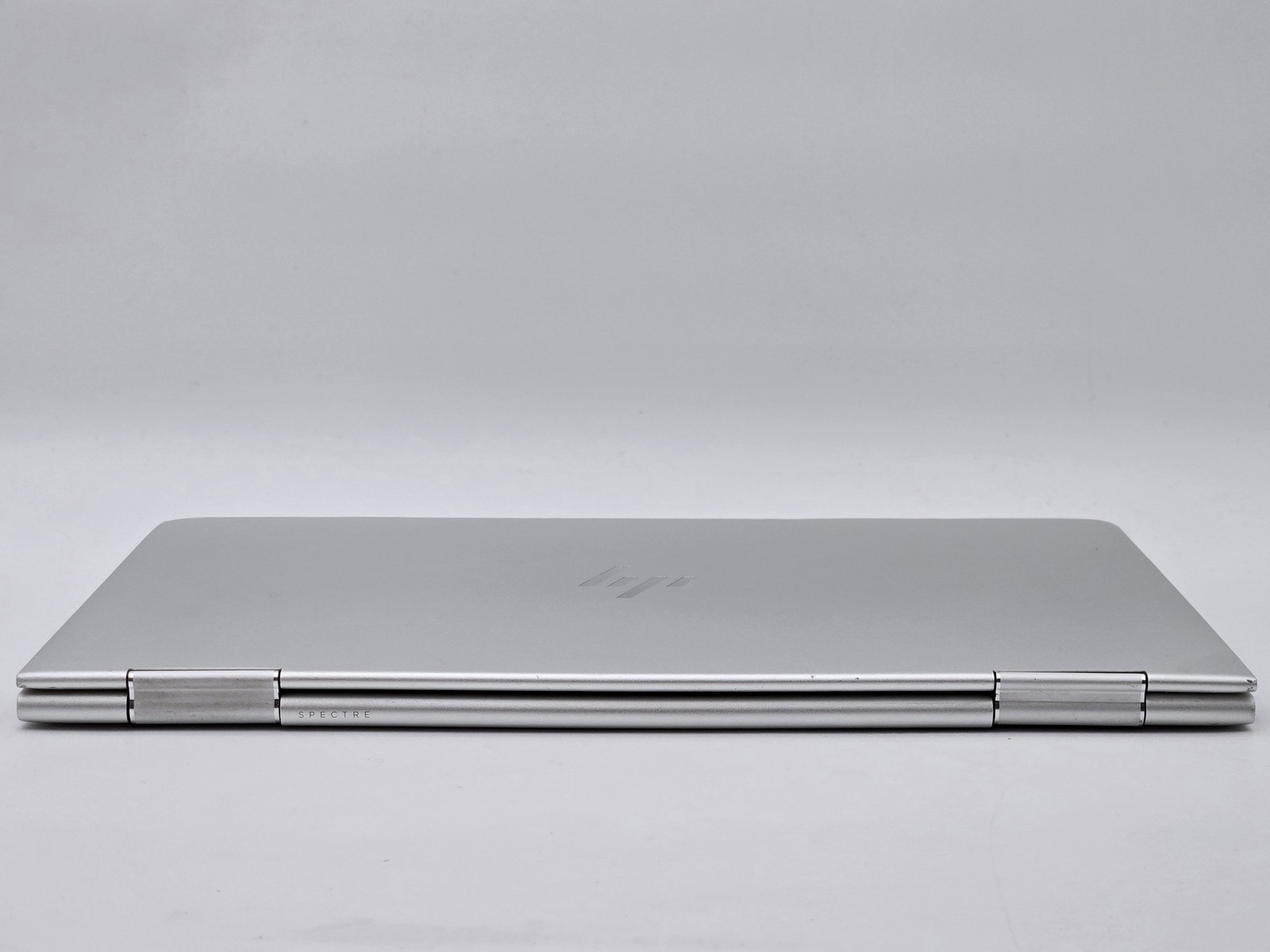 HP Spectre x360 13.3″ FHD Touch 2-in-1 i7-7500U 16GB 512GB SSD Win10