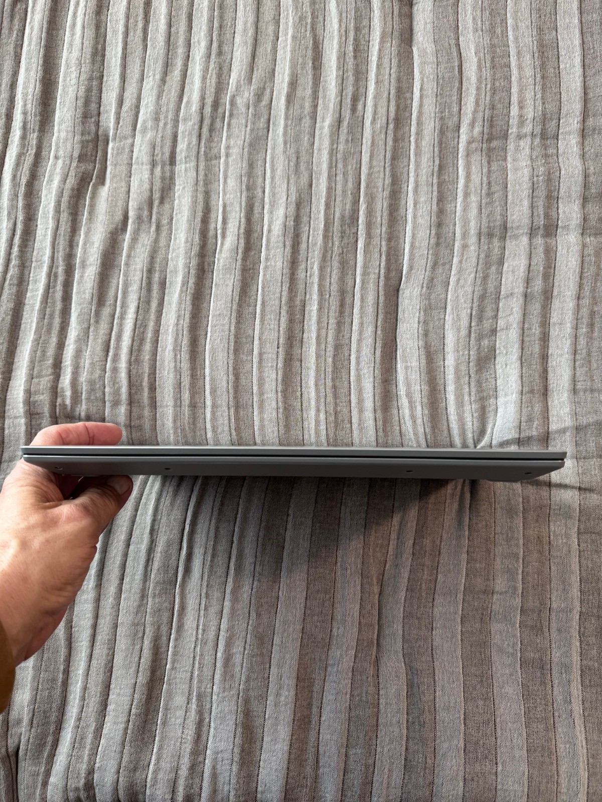 Lenovo IdeaPad 14″ (64GB,AMD A6,1.6 GHz,4GB RAM) Laptop – Platinum Grey
