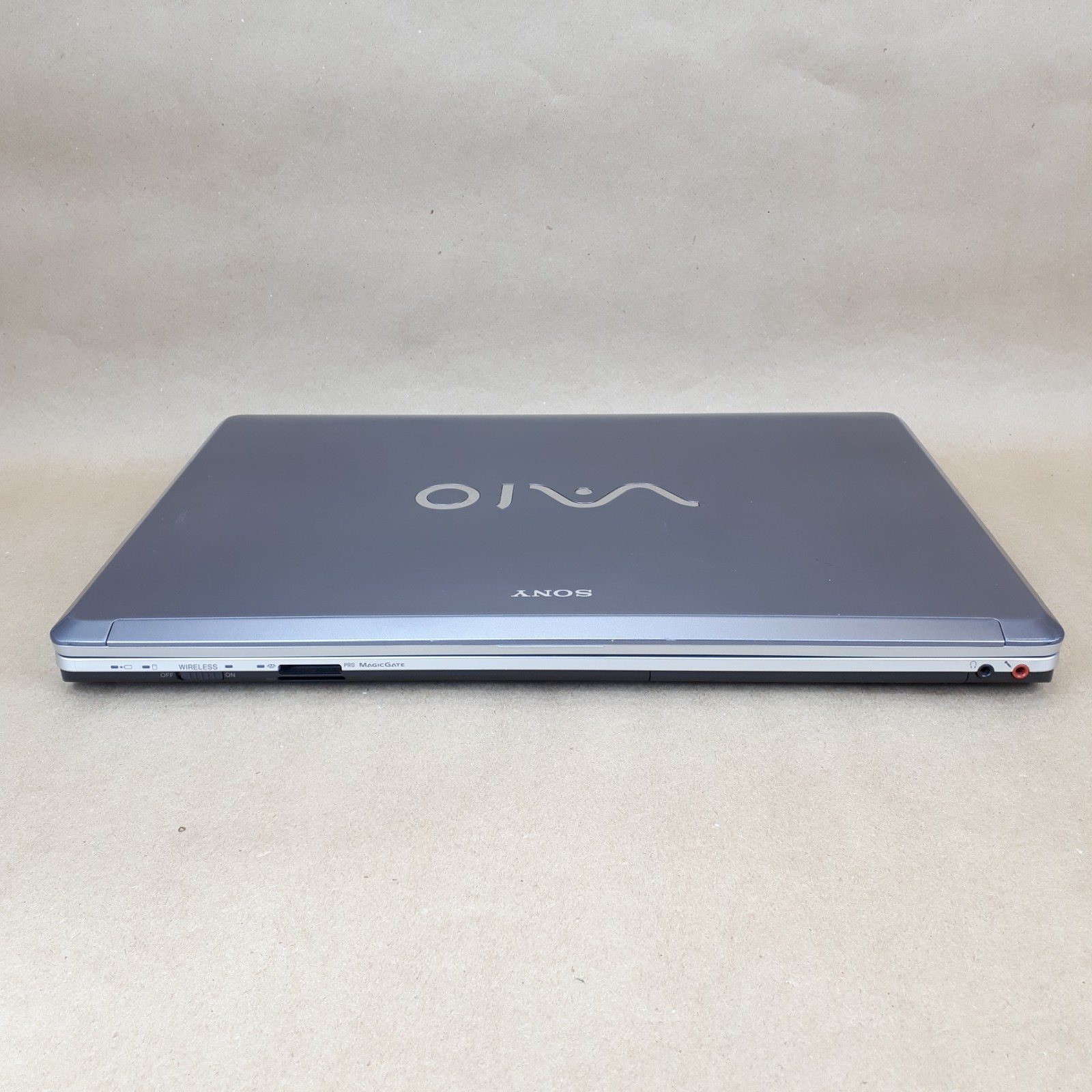 Sony VAIO VGN-FW230J 16.4″ Laptop Core 2 Duo T5800 3GB 250GB Linux Mint Cinnamon