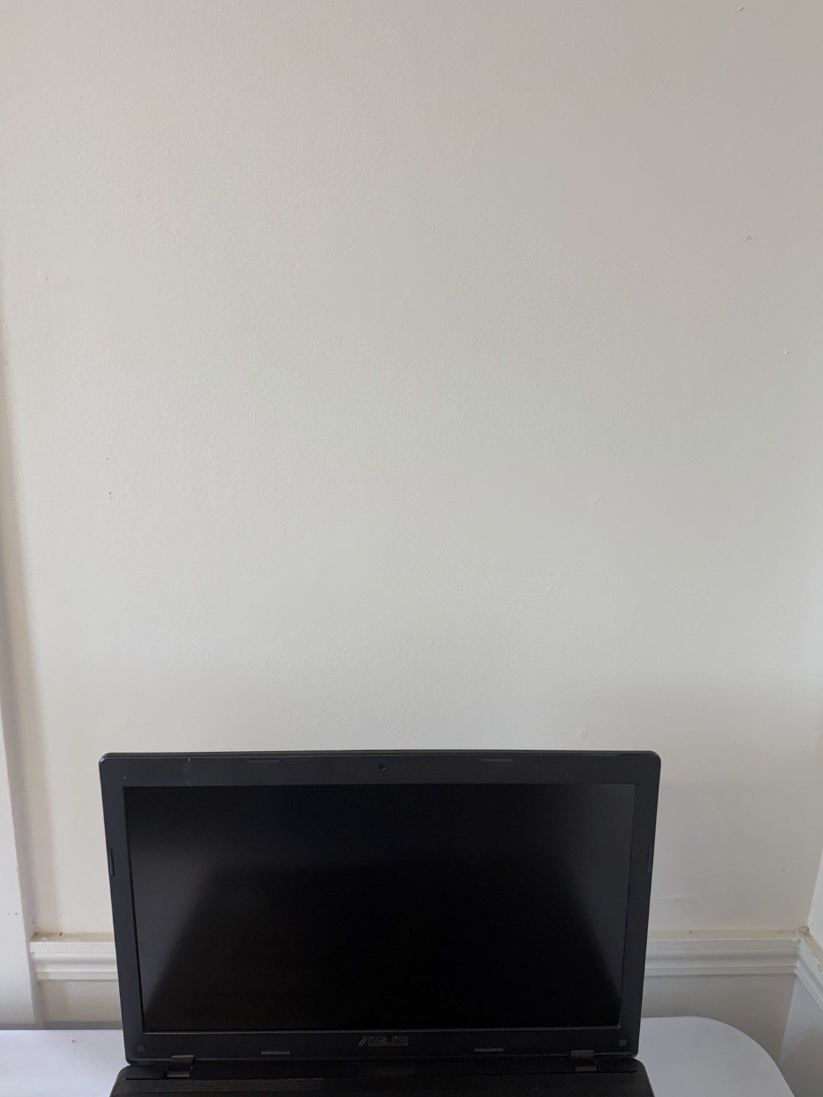 Asus X755J Laptop – Good Screen – Intel i7 – RAM 8 GB – Read Des