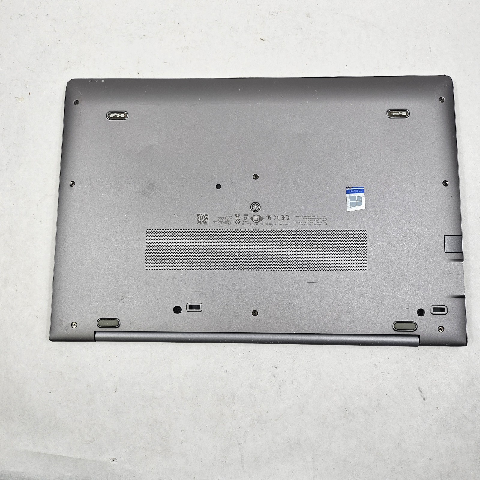 HP ZBook 15u G5 15.6 FHD i7-8550U 16GB 512GB SSD AMD Radeon Pro WX 3100 *Read