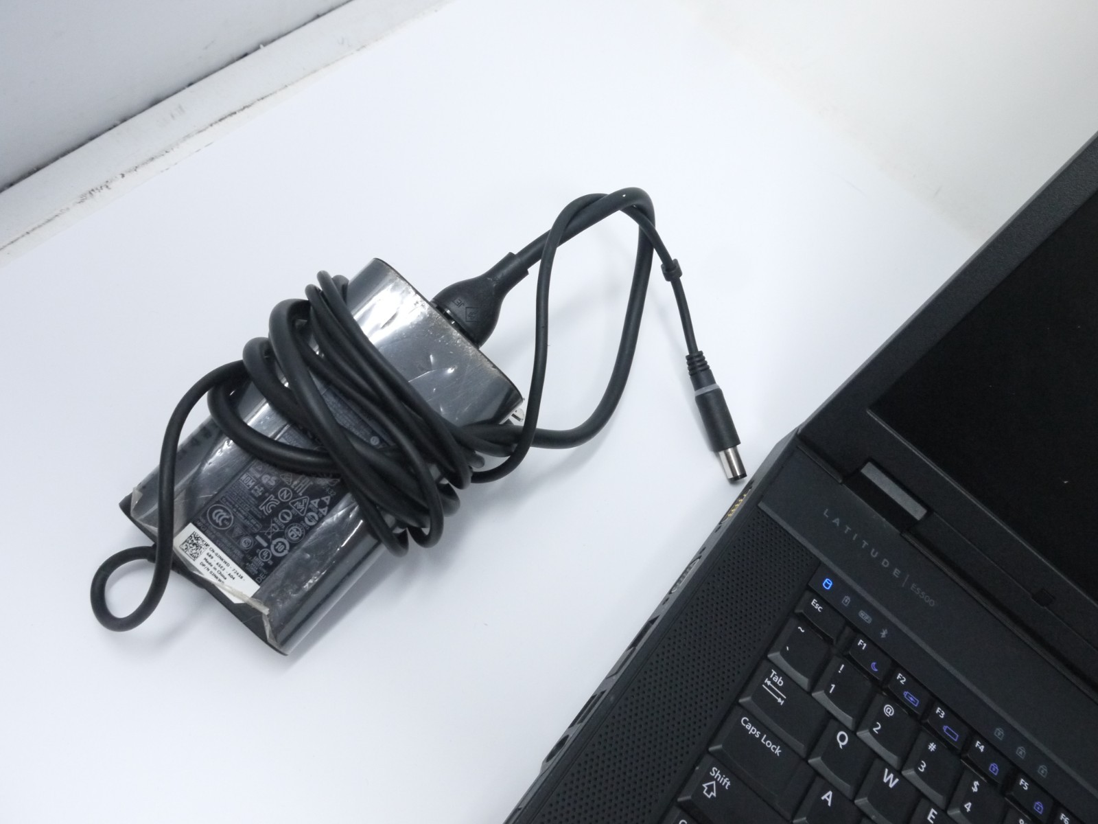 Dell Latitude E5500 15.6″ Laptop – Core 2 Duo / 4GB / 160GB HDD / Win10