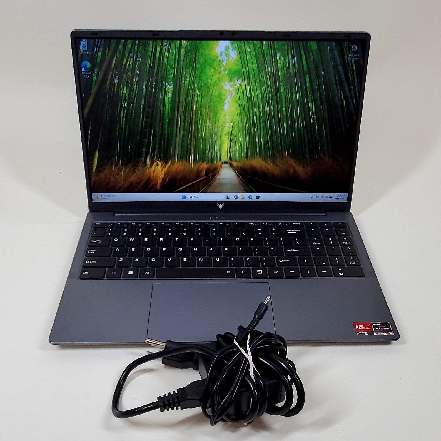 Acemagic LX15PRO LX15PRO 15.6″ Ryzen 5 7430U 2.3GHz 32GB RAM 512GB SSD