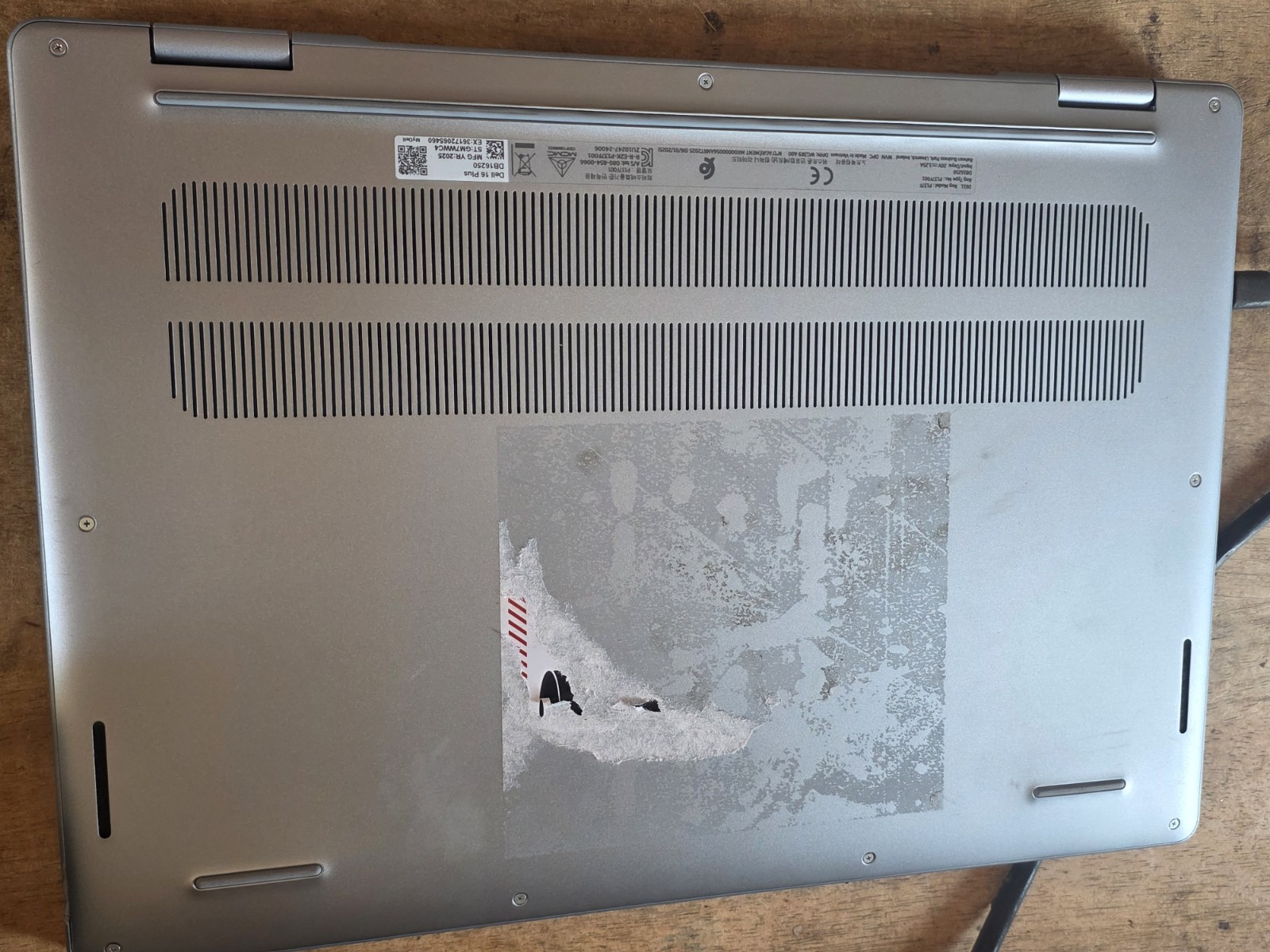 Dell 16 Plus DB16250 16 Silver FHD 3.3 GHz Ultra 9 288V 32GB 1TB SSD Lcd