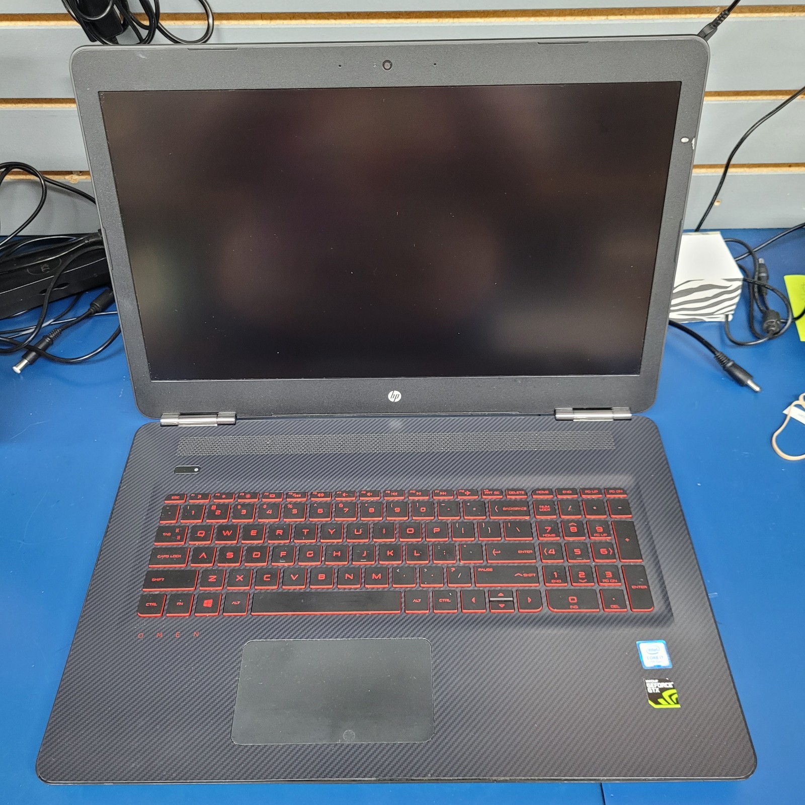 OMEN 17-w53dx Laptop — DOES NOT POWER ON — NO HDDS — 4 GB RAM FOR PARTS
