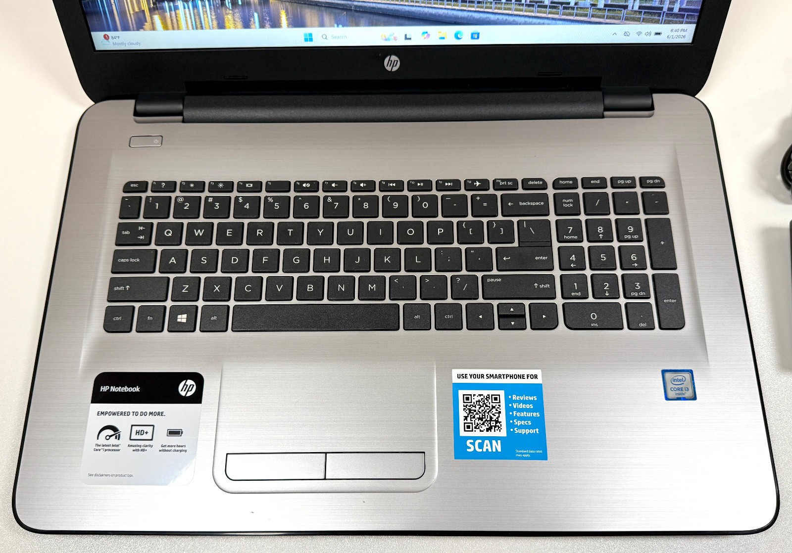 HP Notebook 17-x051nr 17.3″ 2.3GHz Core i3-6100U 6GB RAM 256GB SSD Windows 11