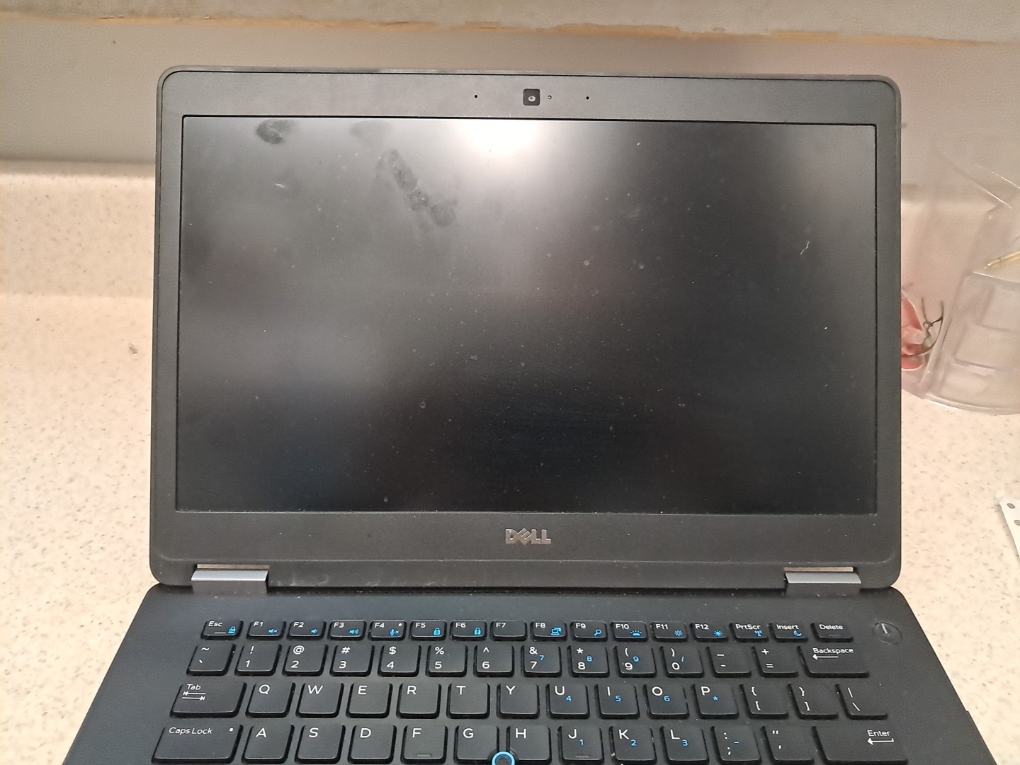 DELL LATITUDE E7470 Laptop w/ Intel Core i5-6300U 2.40GHz