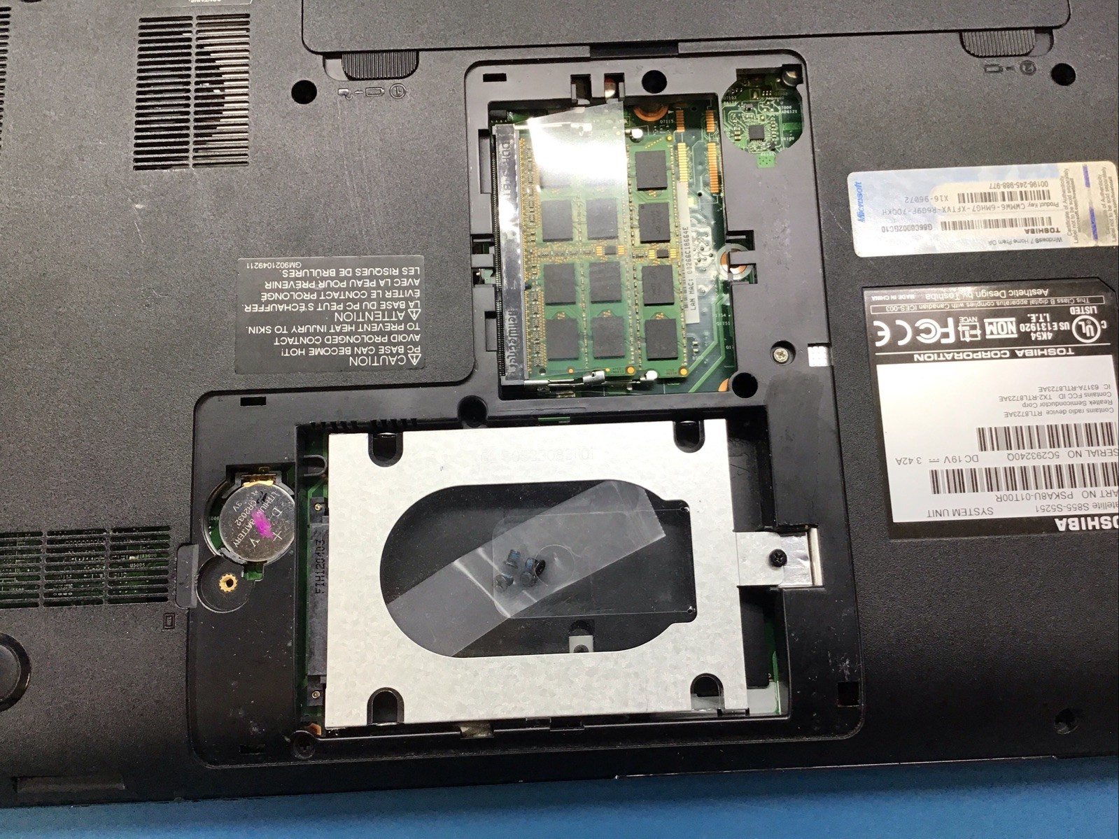 Satellite S855-S5251 i5-2450M 8GB DDR3, No HDD No Battery