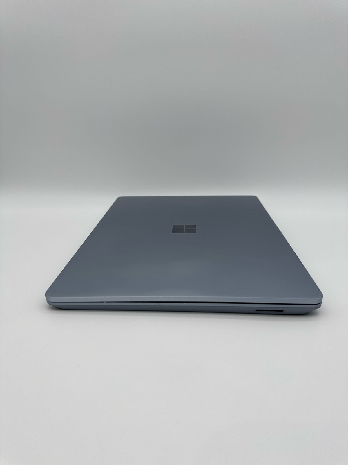 Microsoft Surface Laptop Go 12.4in Intel Core i5 8GB Memory 128GB SSD Ice Blue