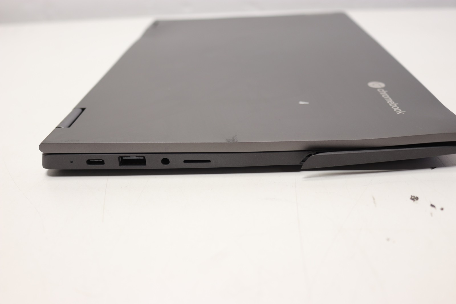 Lenovo IdeaPad Flex 5 CB 13IML05 Chromebook Laptop AS-IS Powers