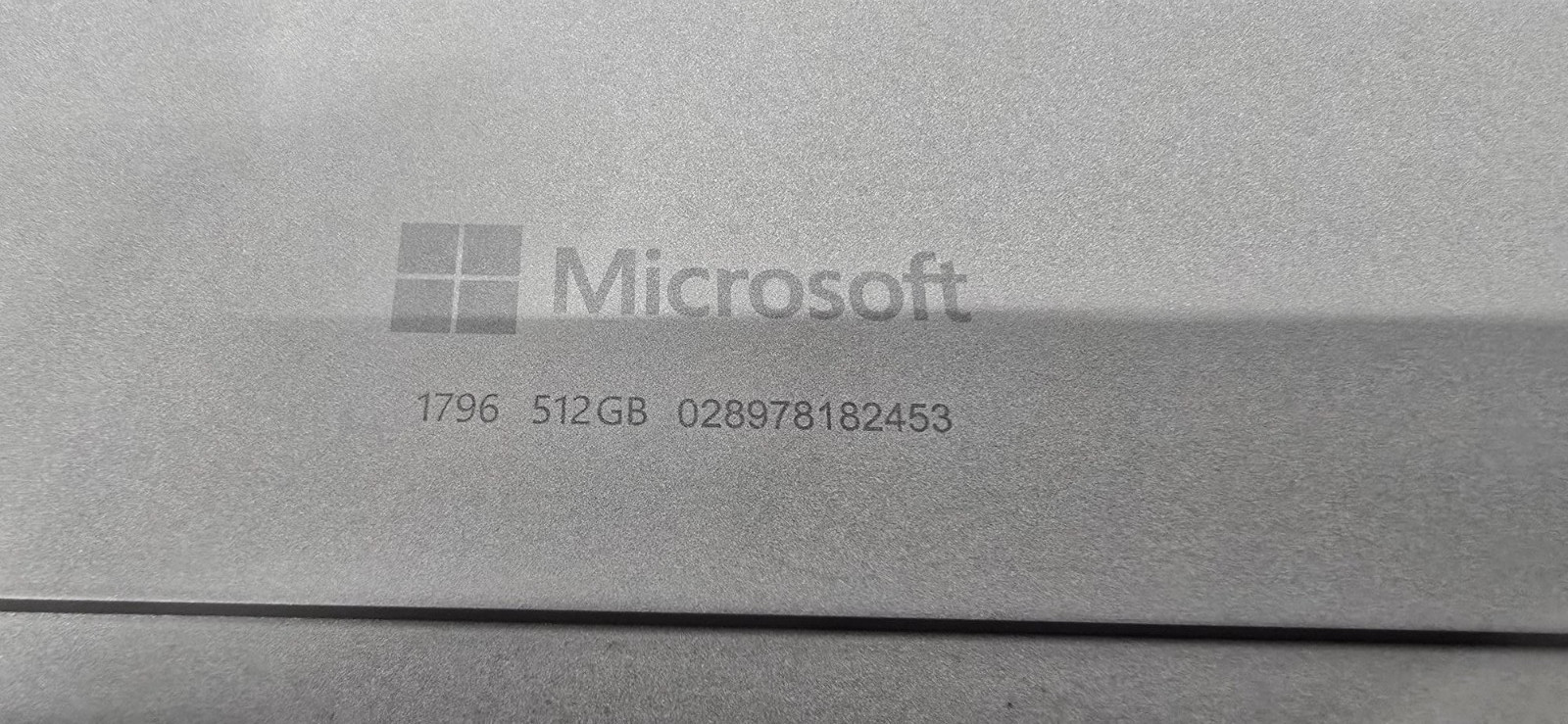 Microsoft Surface Pro 5 1796 i7-7660U 16GB RAM 512GB SSD -Great Condition-