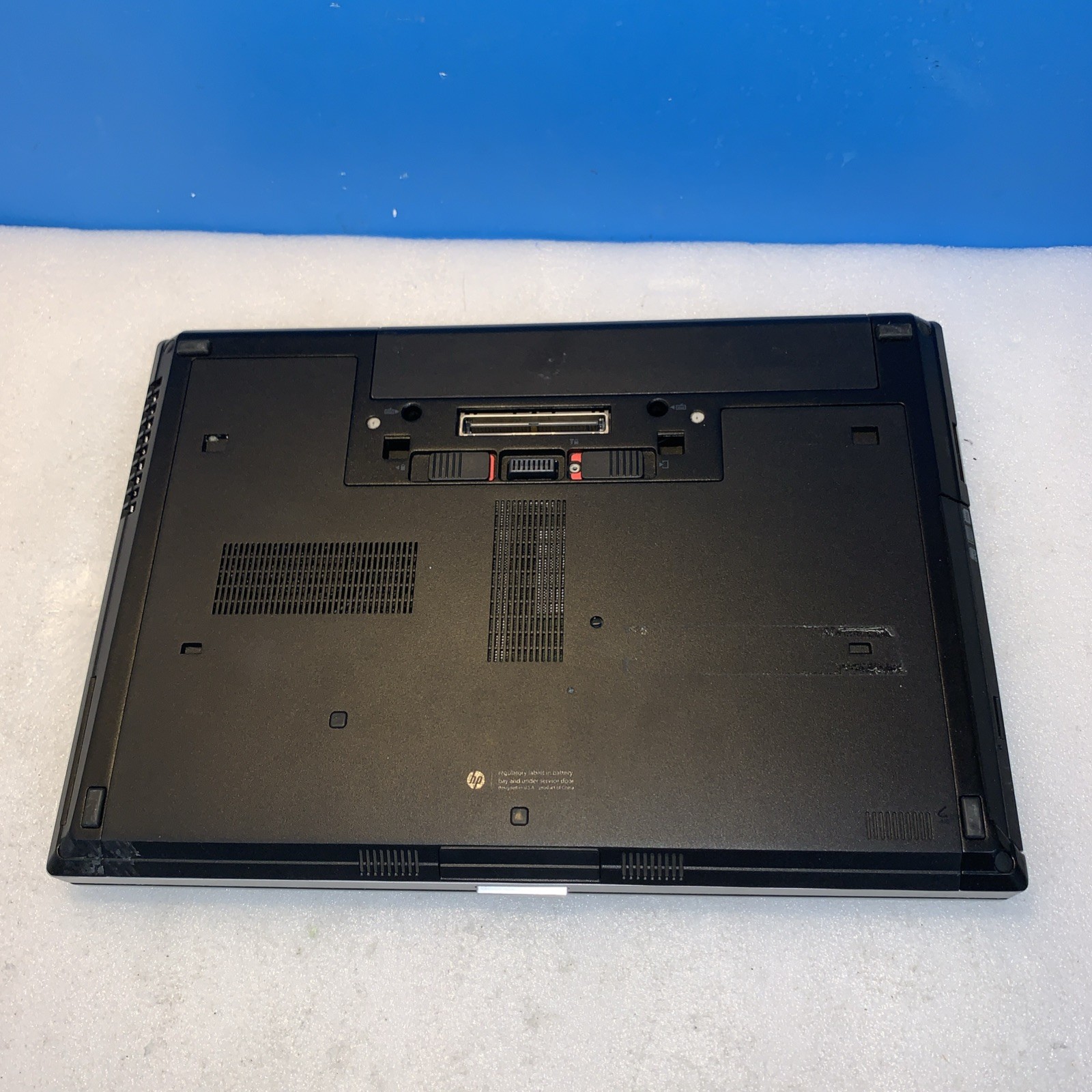 🔥 HP Elitebook 8460p 14″ CPU 4GB FireWire DP WiFi Bluetooth Webcam Win XP SP3