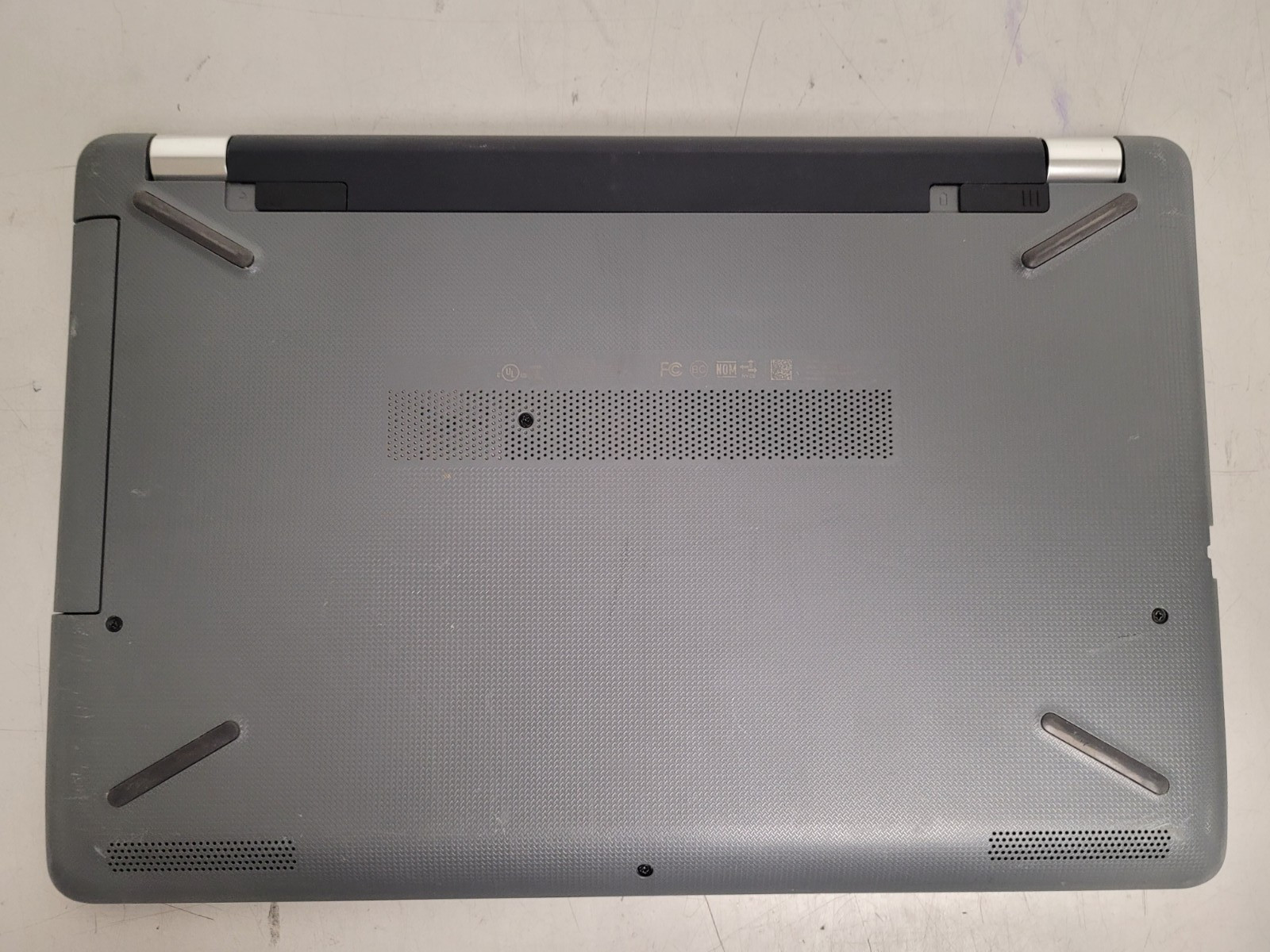 Hp laptop 15- bs0xx 15.6″ i3-7100u 2.4ghz 8gb ram 180gb ssd charger CND7201Q3X