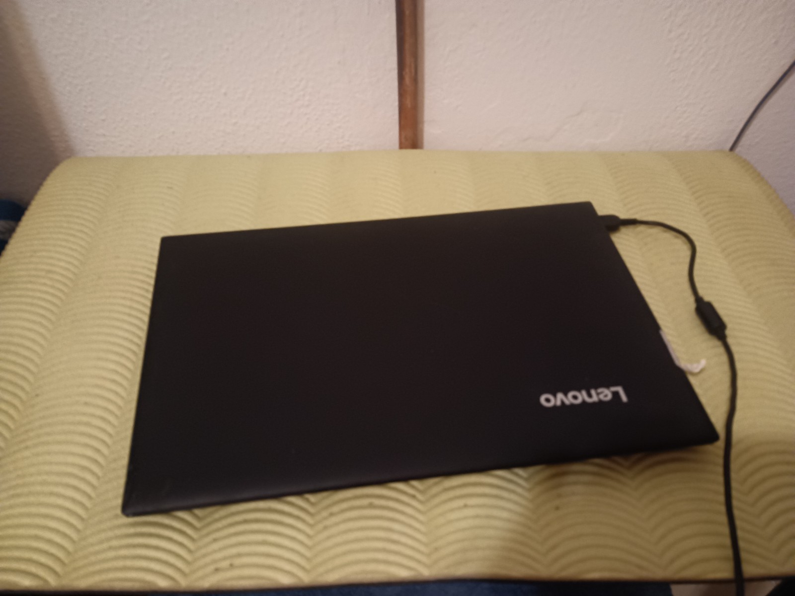 Lenovo V510 15.6″ Fullhd i3-2.00Ghz 8gb 256gb nvme amd r7 2gb Graphics