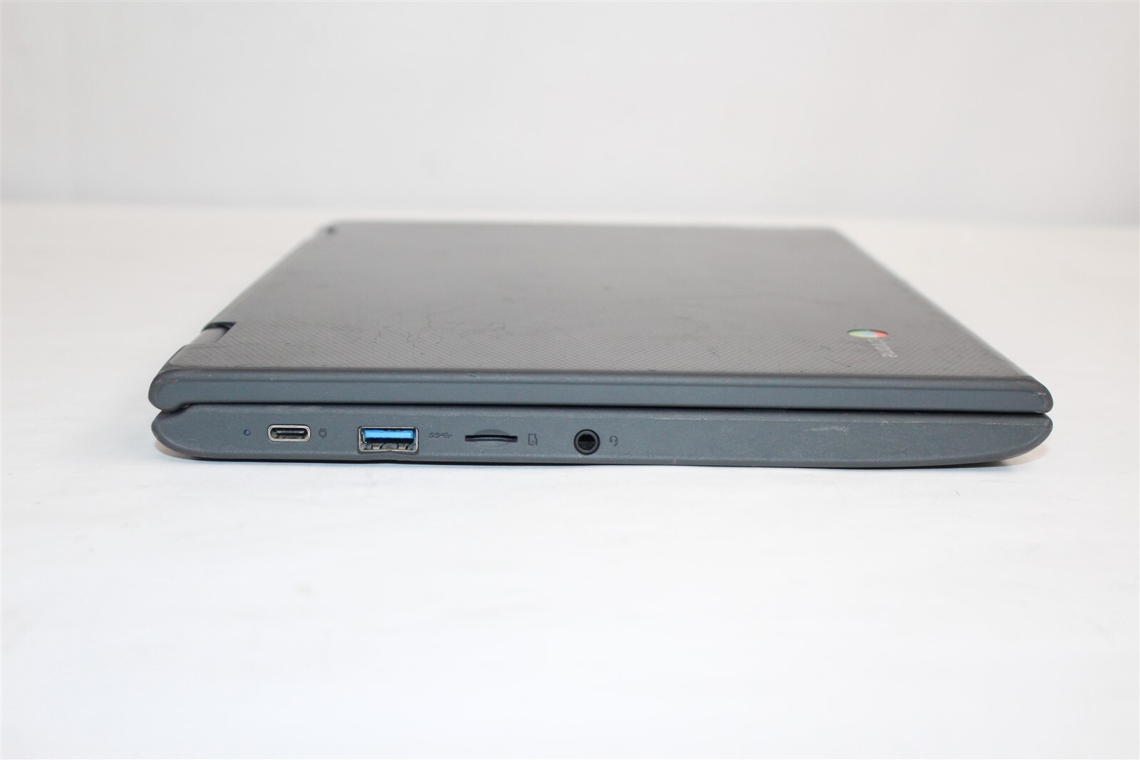 Lenovo ChromeBook 300E Gen 2 11.6″ HD Touch AMD A4-9120C 1.6GHz 4GB 32GB eMMC