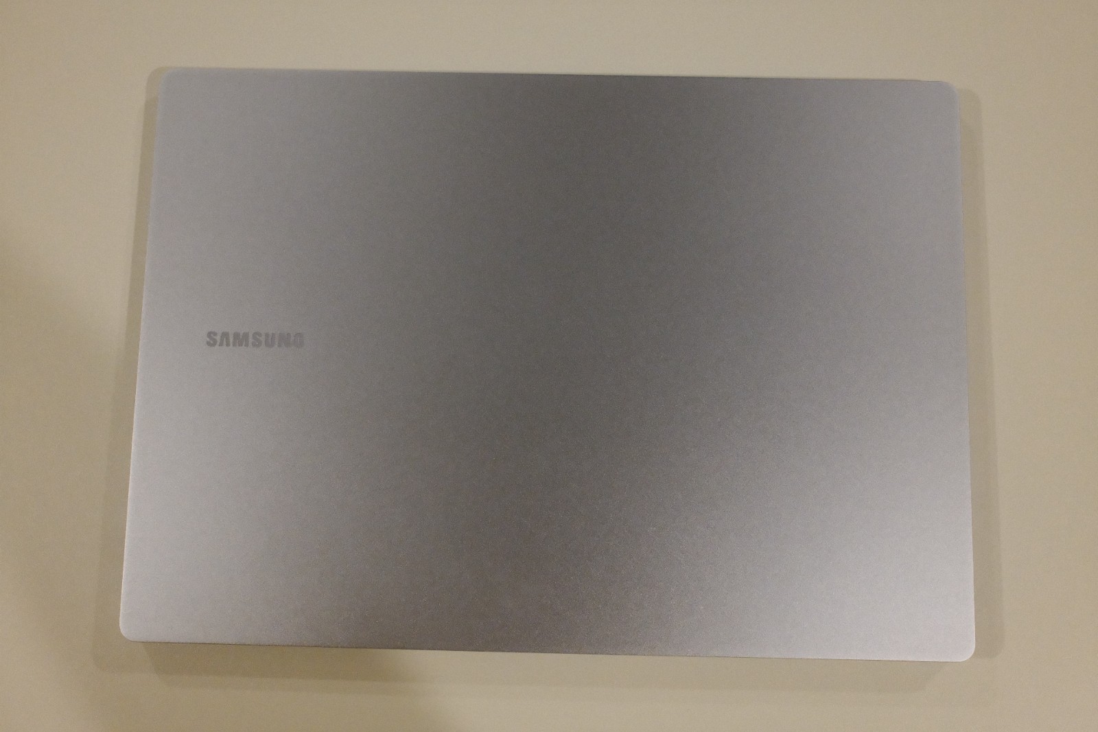 Samsung Galaxy Book4 Edge 16″ 3K OLED Touch Screen Snapdragon X Elite 16GB 512GB