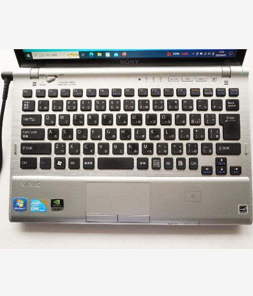 SONY VAIO Z VPCZ13ADZ Core i5-560M/4GB（2GB×2）/Win 10 Pro/GeForce GT 330M