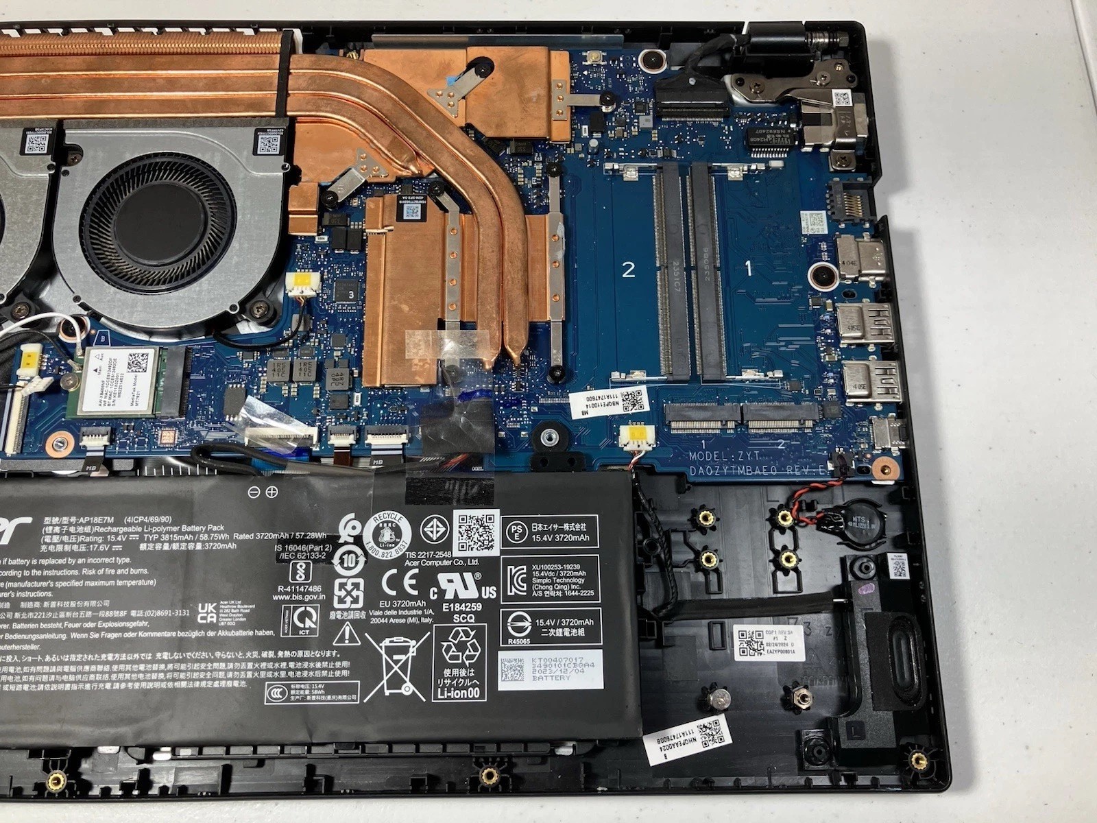 ACER Nitro ANV15-41-R2Y3 Laptop Ryzen 5 7535HS RTX 4050 (For Parts or Repair)