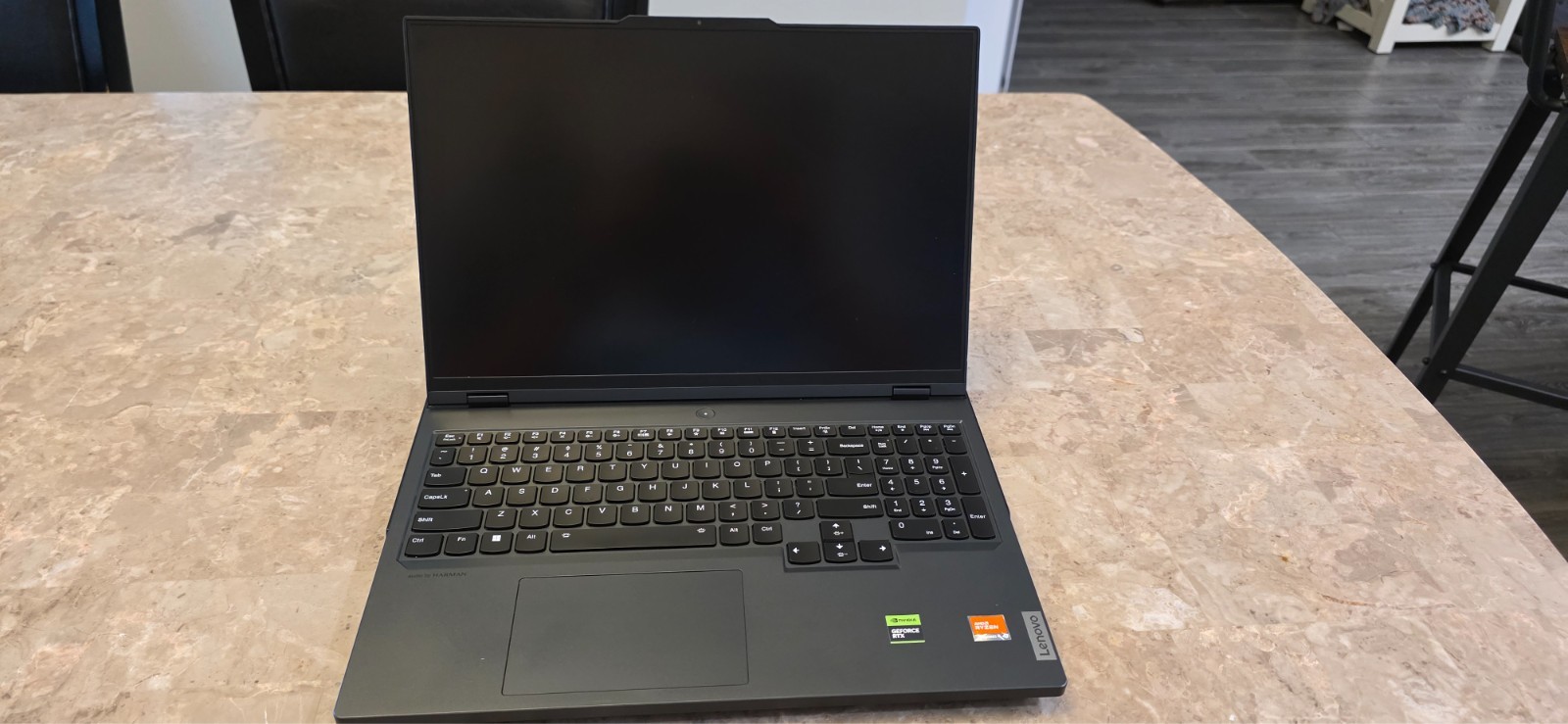 Lenovo Legion Pro 7 16ARX8H 16 WQXGA AMD Ryzen 9 7945HX 32GB 2TB RTX 4090