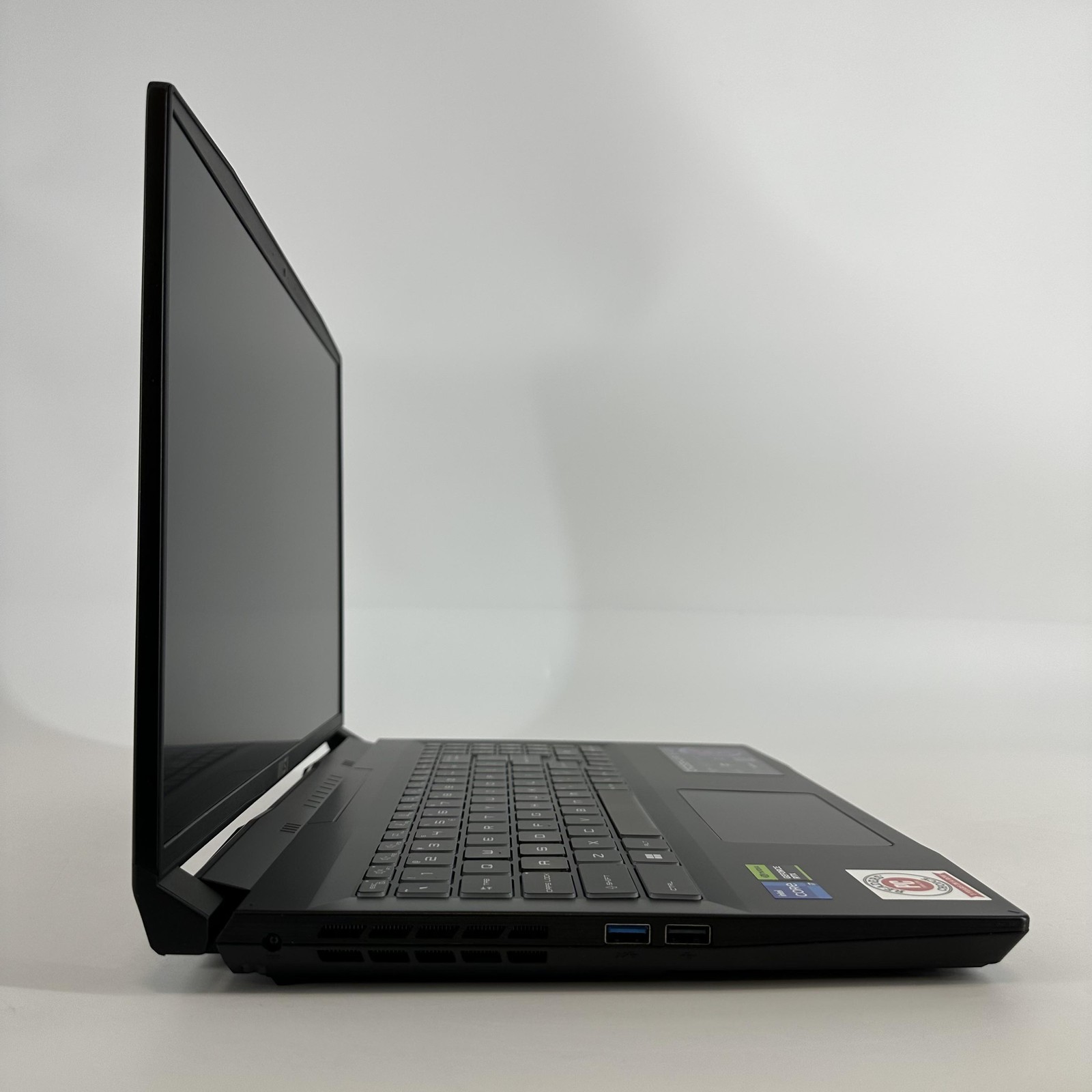 MSI Crosshair 16 FHD 2.4 GHz i7-13620H 16GB 1TB SSD NVIDIA RTX 4070 Excellent