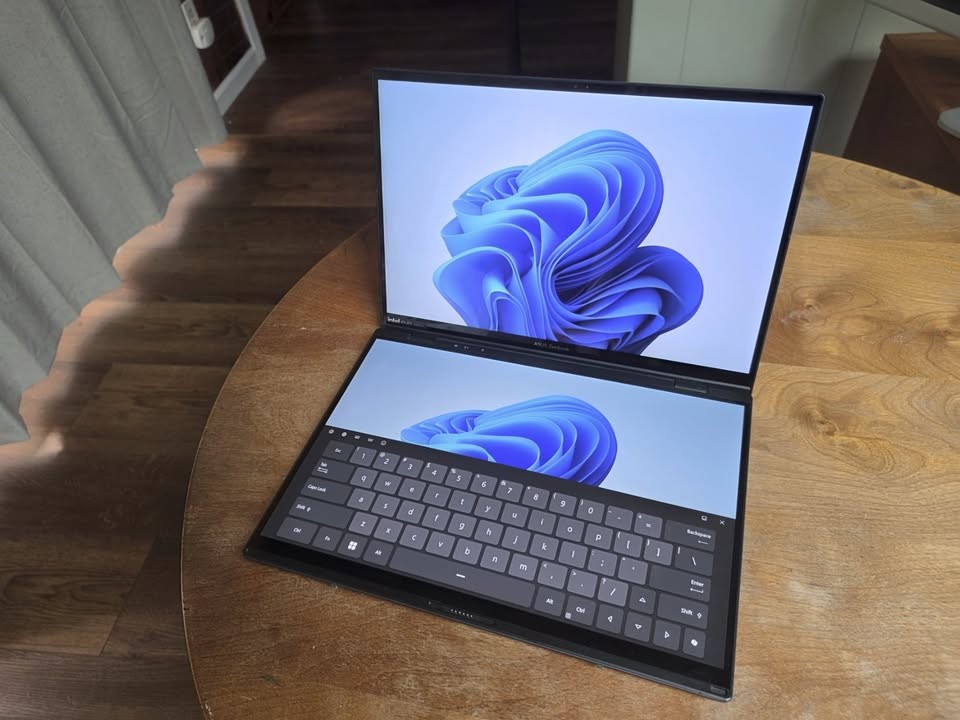 ASUS Zenbook Duo 14″ (Dual Touch Displays, Core Ultra, 32GB RAM, 1TB SSD