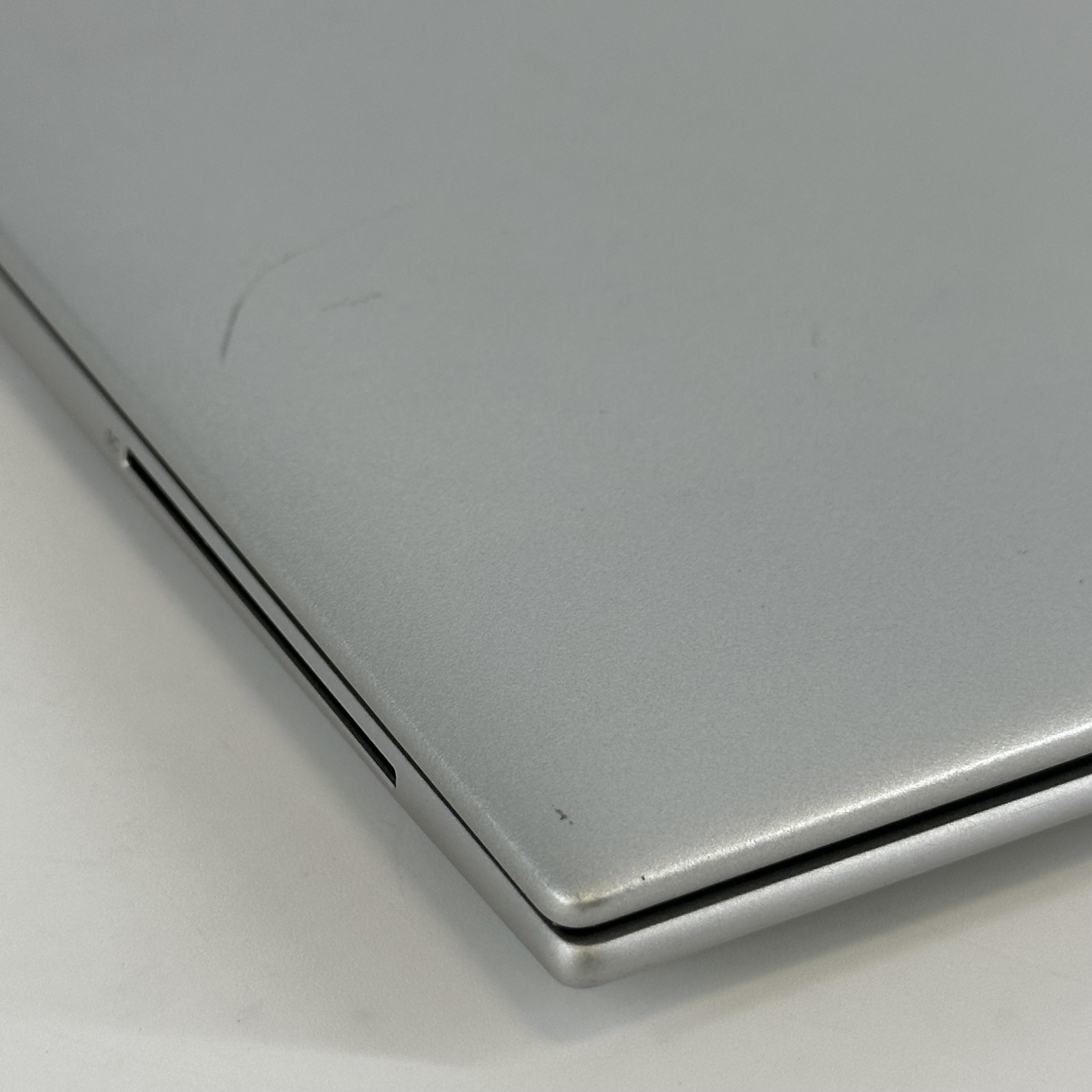 HP Elitebook 845 G9 14 FHD+ 3.2 GHz Ryzen 7 PRO 6850HS 8GB 512GB SSD Very Good