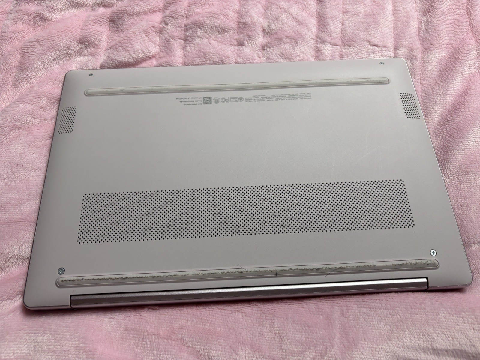 HP Laptop Silver Intel Processor Windows 11 13-13.9 in USB HDMI Webcam Wi-Fi