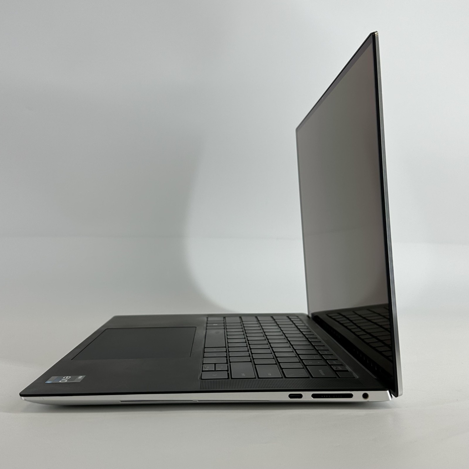 Dell XPS 15 9530 TOUCH 3.5K 2.6 GHz i9-13900H 32GB 1TB SSD RTX 4060 Very Good