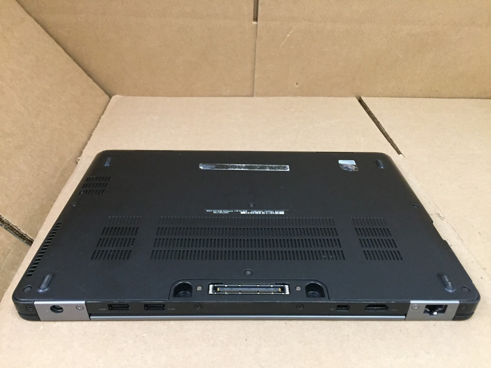 DELL Latitude E7270 12.5″ FHD Laptop Core i7-6600U @2.60GHz 8GB RAM 256GB SSD