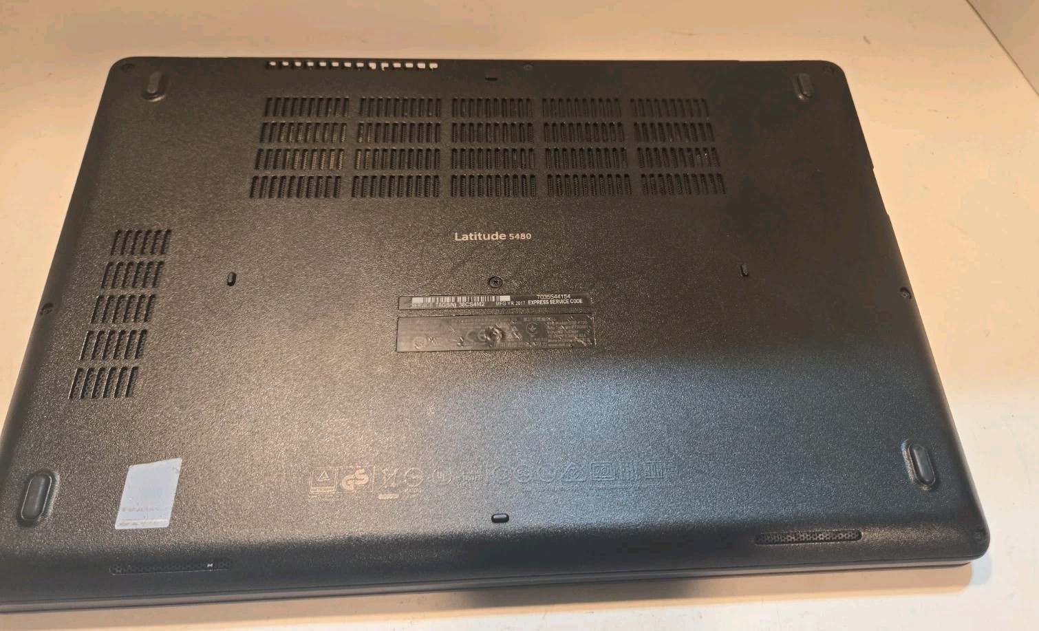 Dell Latitude 5480 Laptop 2.6 GHz i5-7300u 8GB 256GB SSD Webcam Wi-Fi 14″ Win 11
