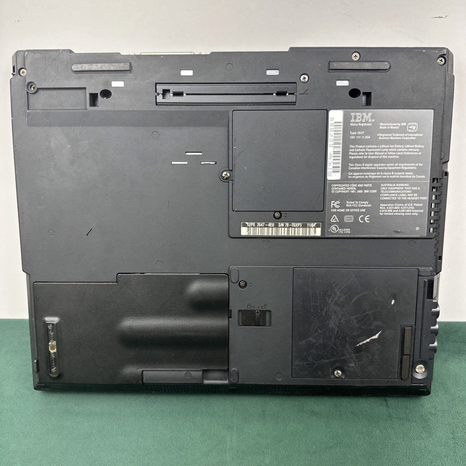 IBM ThinkPad T22 Laptop Type 2647 Vintage Windows 98/2000 Parts Repair As Is