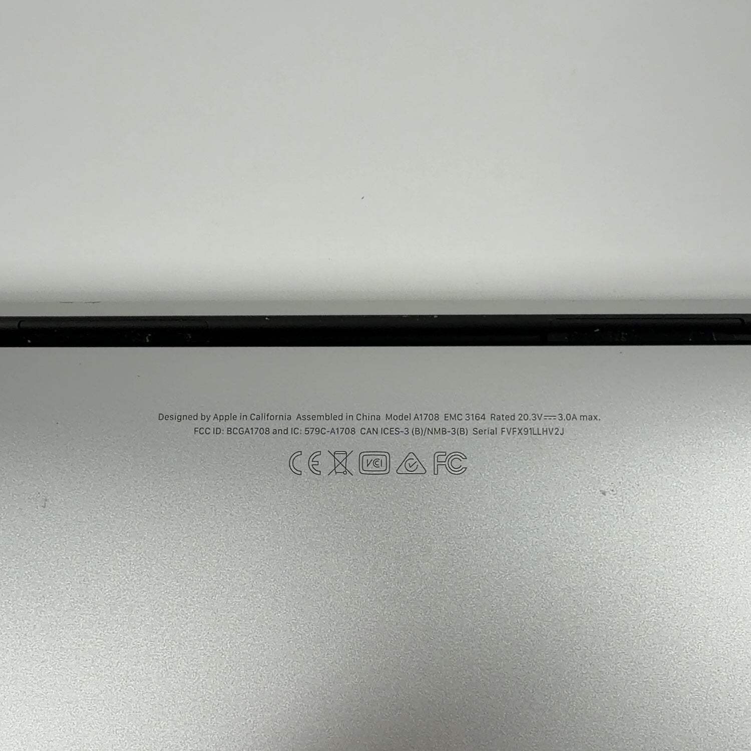 Broken 2017 Apple MacBook Pro 13.3″ i5 2.3GHz 16GB RAM 256GB SSD MPXU2LL/A