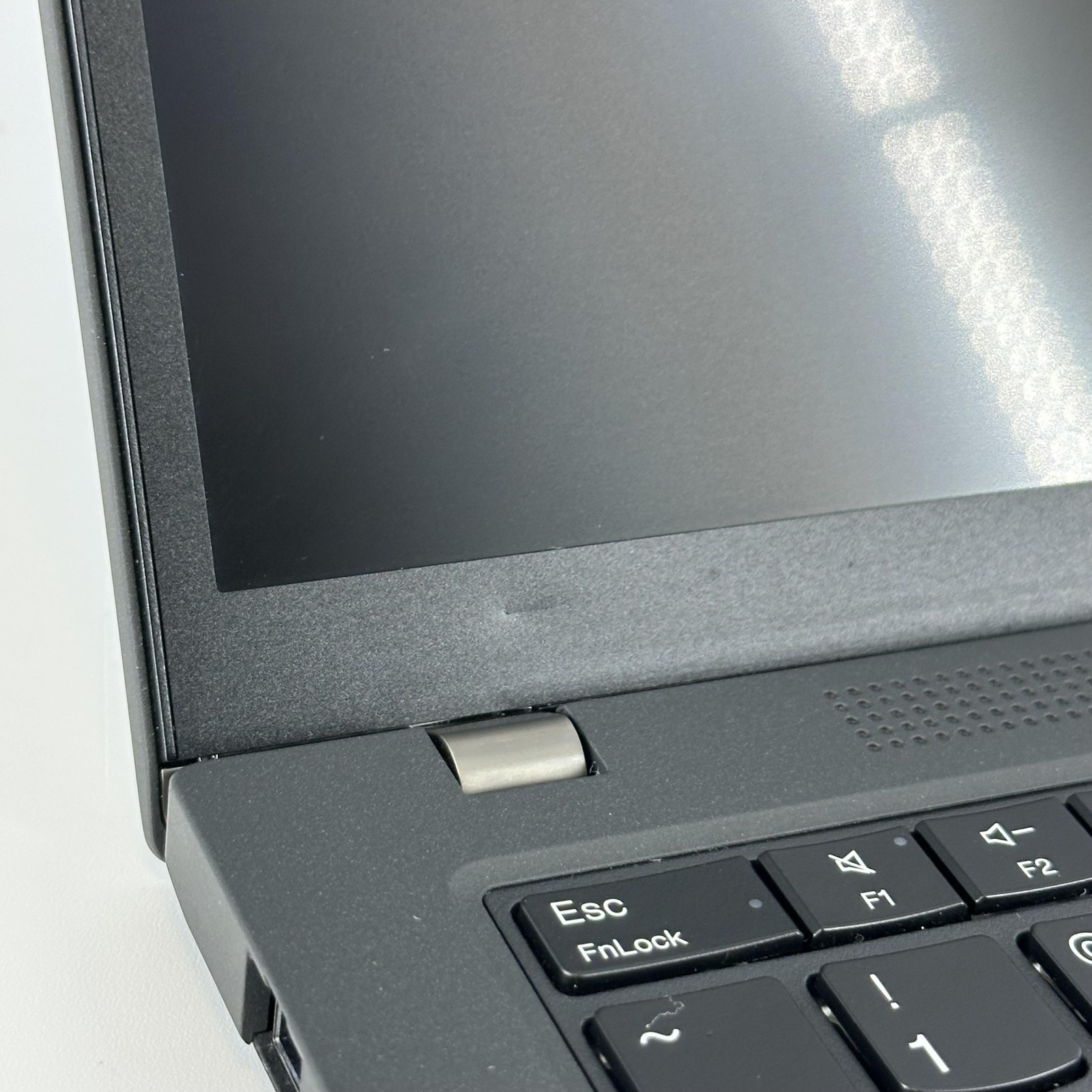 Lenovo ThinkPad P14s Gen 4 FHD+ TOUCH 1.9 GHz i5-1350P 16GB 512GB SSD Very Good