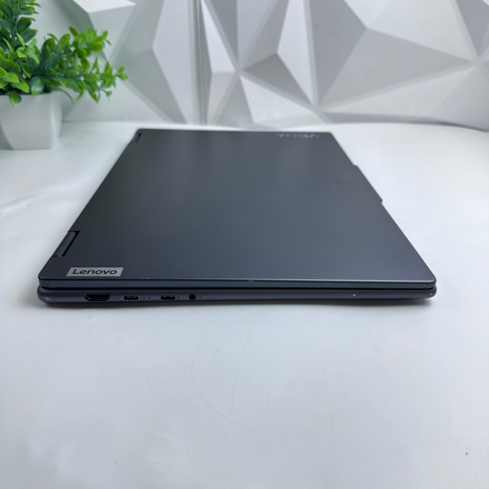 Lenovo Yoga 7 2-in-1 16IML9 Laptop 16″ Touch, Core Ultra 7 155U, 16GB, 1TB SSD