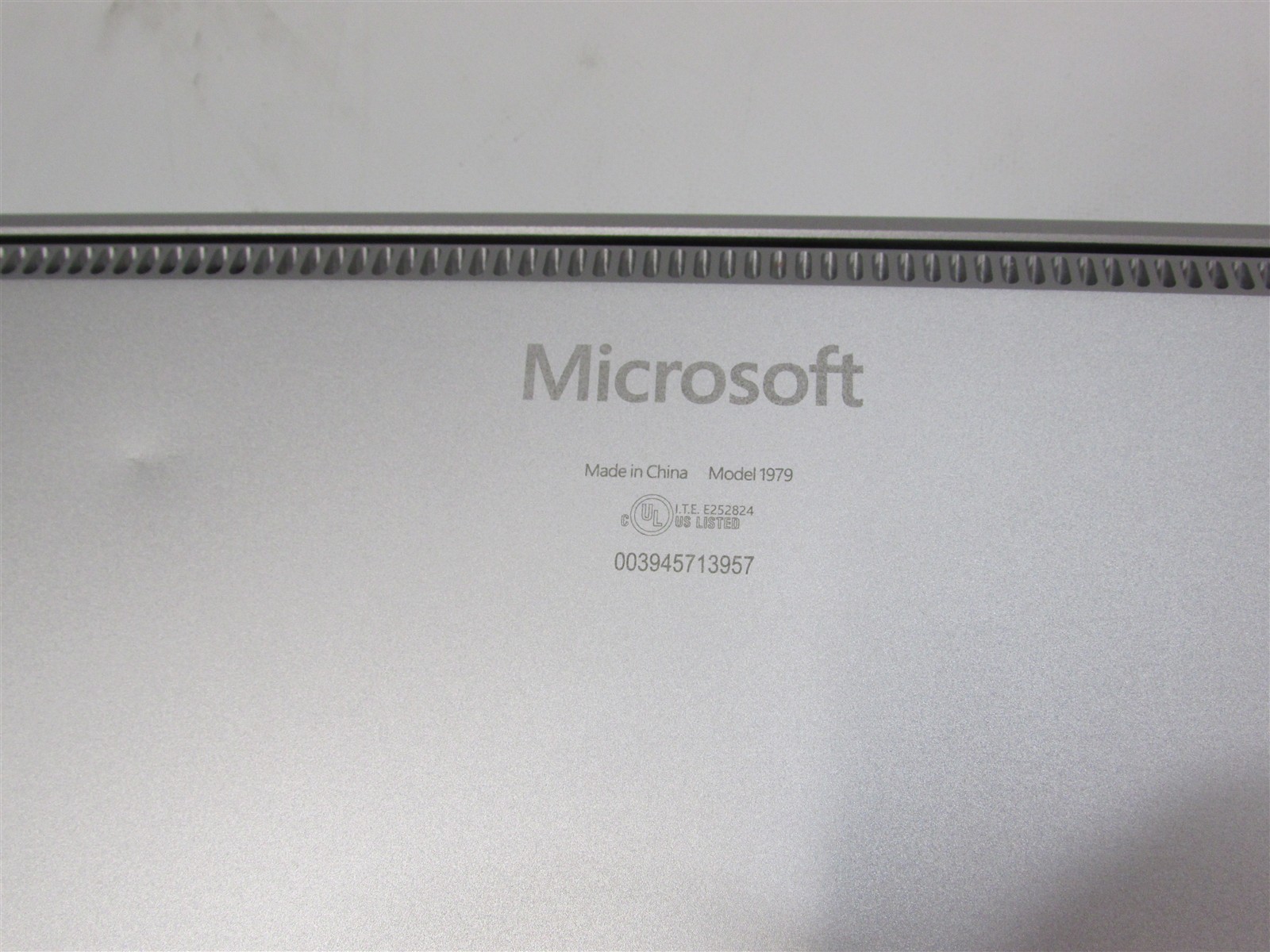 Microsoft Surface Laptop 4 1979 i7-1185G7 3.0GHz 16GB RAM 256GB 15″ Win 11 Pro