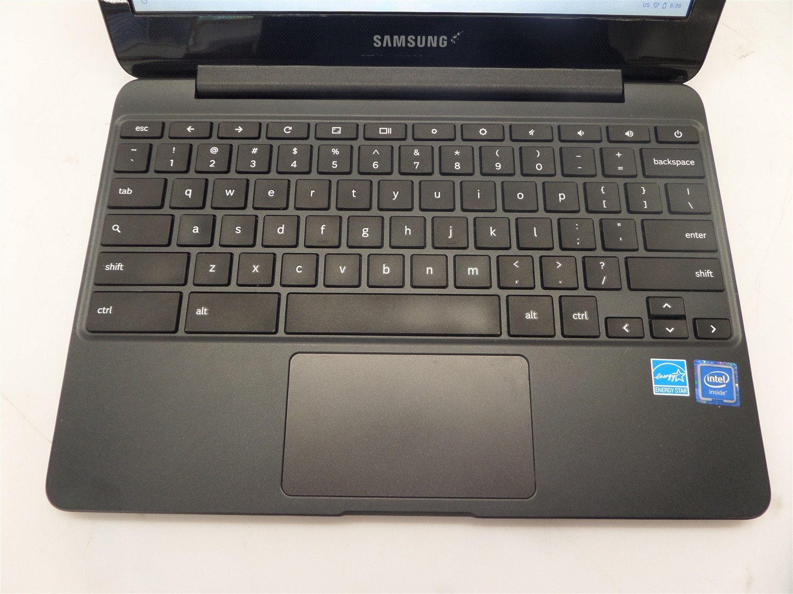 Samsung 11.6″ Chromebook 3 XE500C13-K04US Celeron N3060 1.6GHz 4GB RAM 16GB eMMC