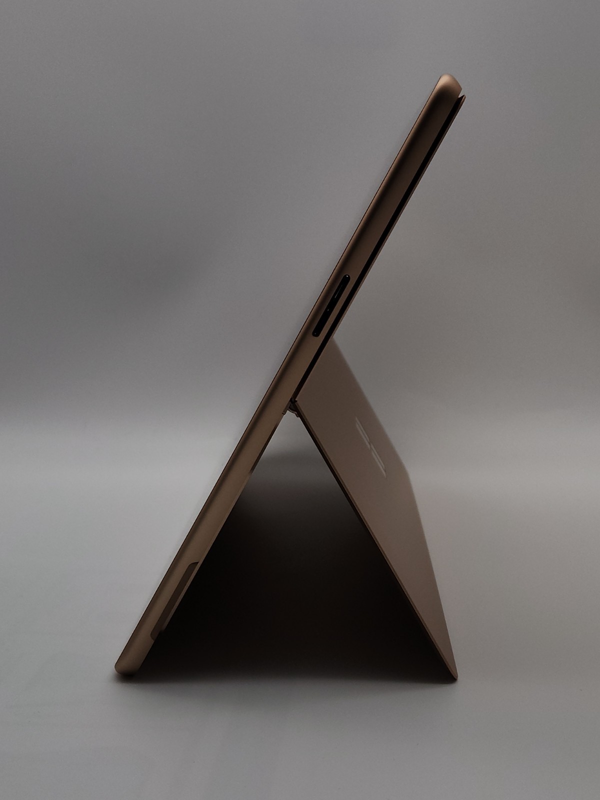 Microsoft Surface Pro 11 Copilot+ 13″ Snapdragon X Plus 16GB 512GB Dune Tablet