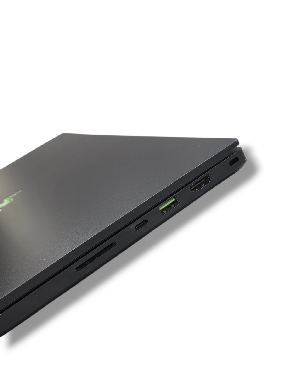Razer Blade Pro 17 2020 300Hz FHD i7-10875H 16GB 1TB RTX 2080 Super Max-Q