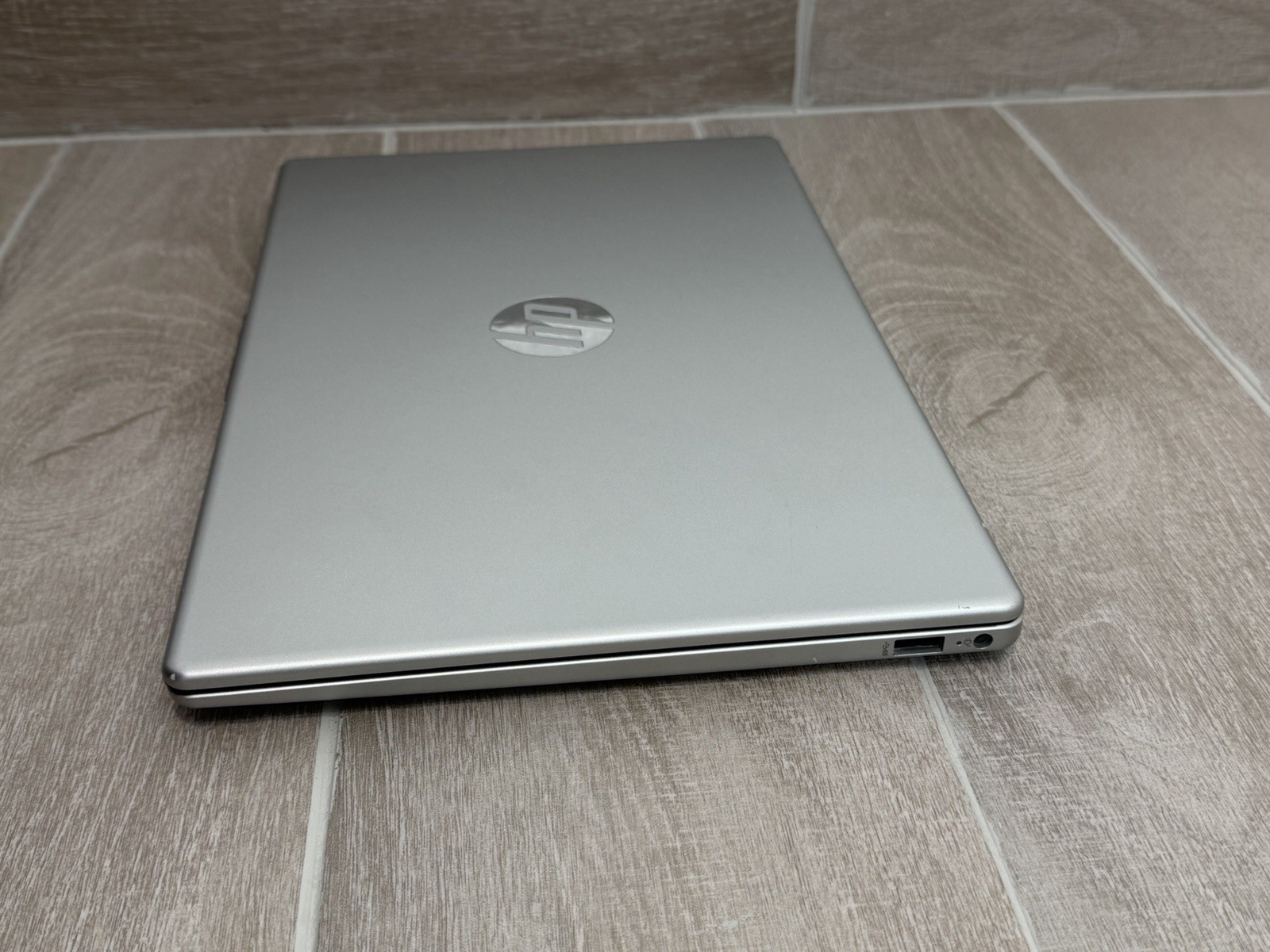HP Laptop 14-EP0145CL 14″ Core i7-1355U 12GB RAM 1TB NVMe SSD Win-11