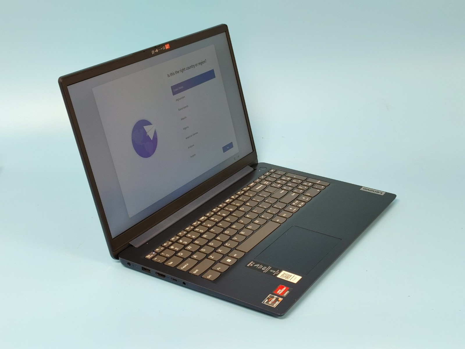 Lenovo IdeaPad 1 15AMN7 15.6″ Ryzen 5 7520U 2.8GHz 8GB DDR5 256GB SSD