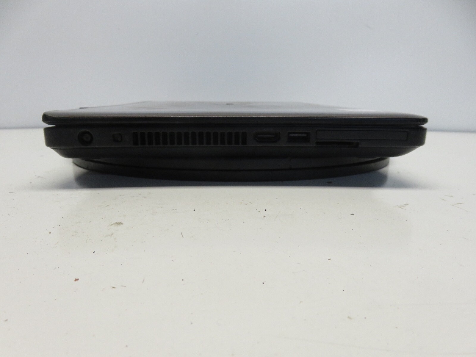 Dell Latitude E5440 Intel i5-4300U 1.9GHz 16384 MB NO HDD No Batt