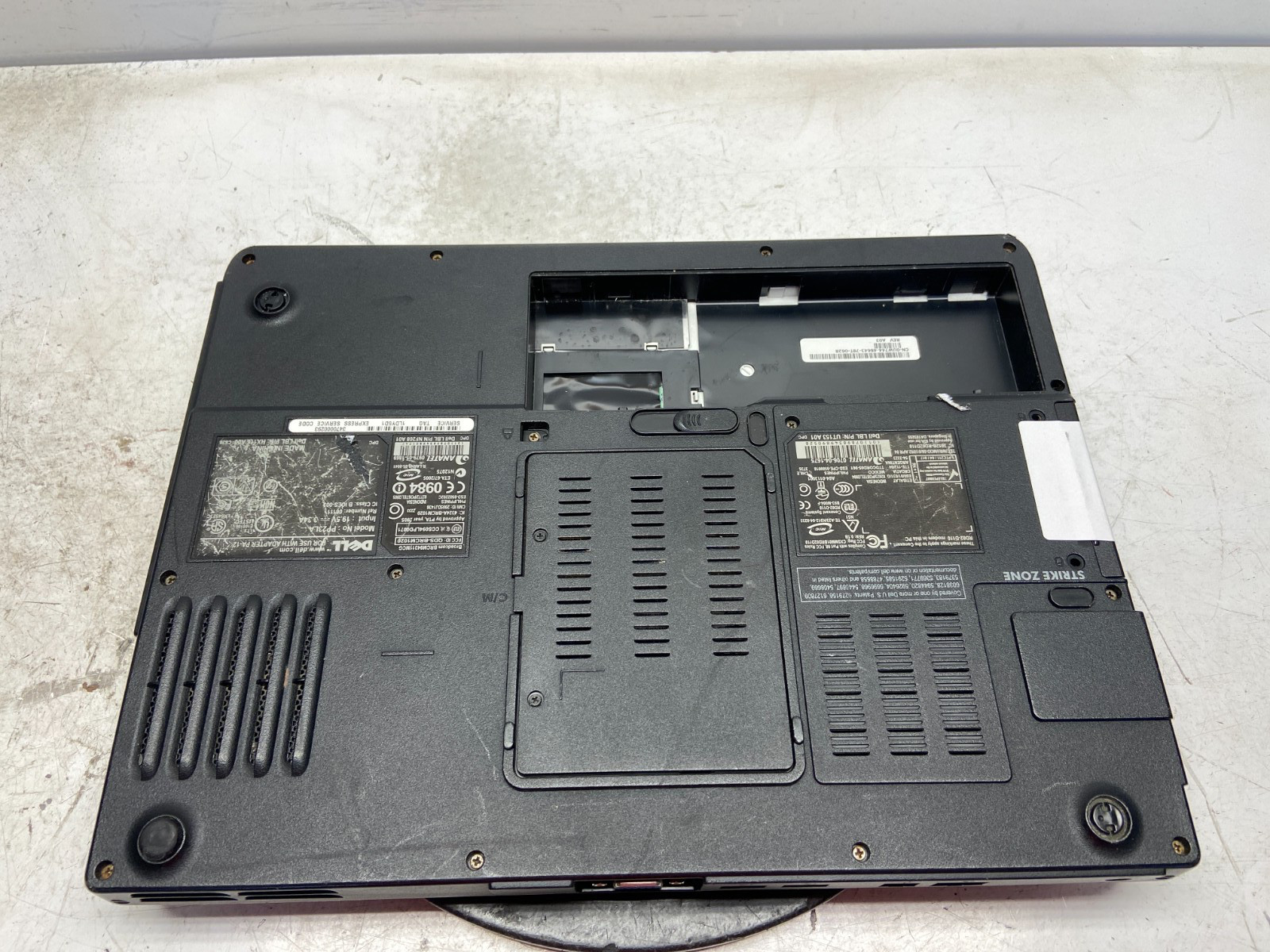 Dell Inspiron 1501 AMD Athlon 64 X2 TK-53 1.7GHz 1 GB NO HDD