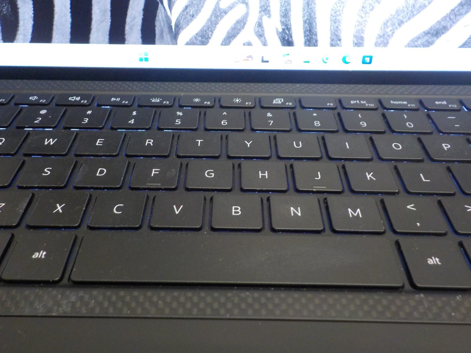 Dell XPS 15 9520 Laptop 15.6″ i5-12500H 16GB RAM 500GB Crucial M.2 SSD W.11 Pro